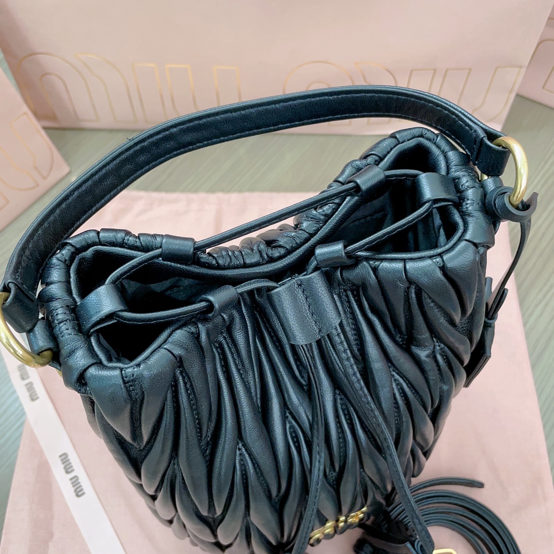 MiuMiu Bag-20X18X14CM