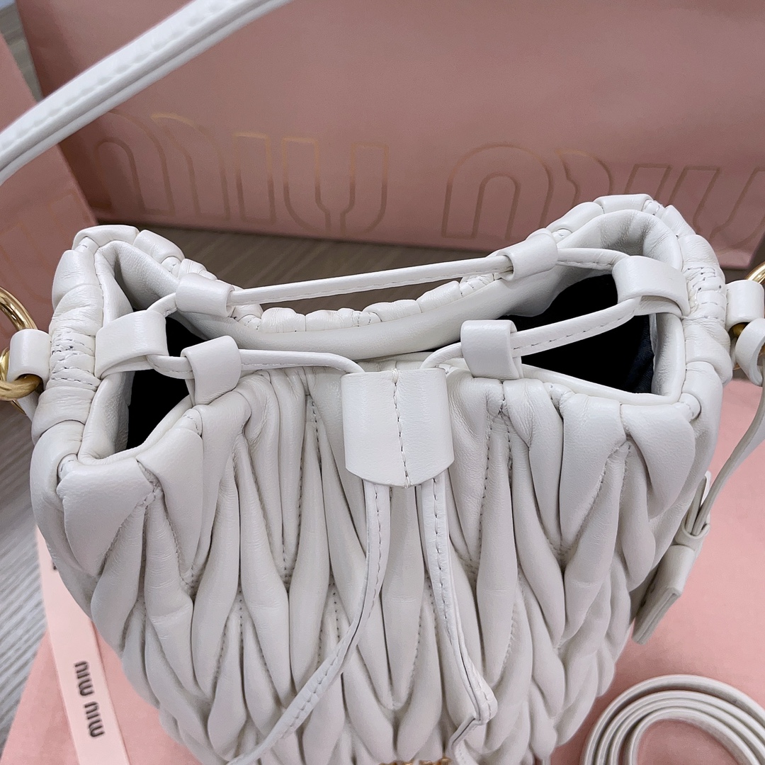 MiuMiu Bag-20X18X14CM