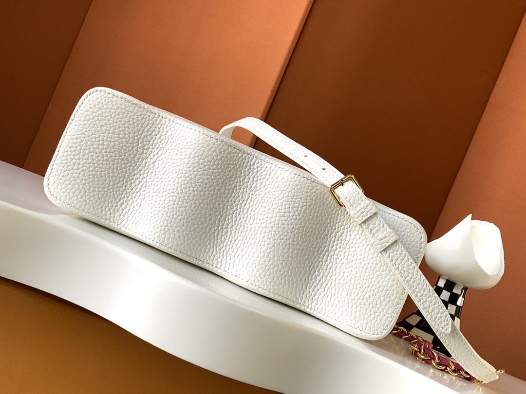 Louis Vuitton Capucines BB-27*18*9CM