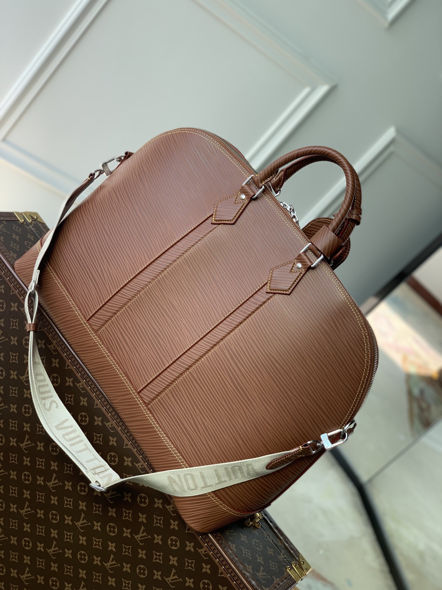 Louis Vuitton Alma Travel Bag-64 x 42 x 22CM