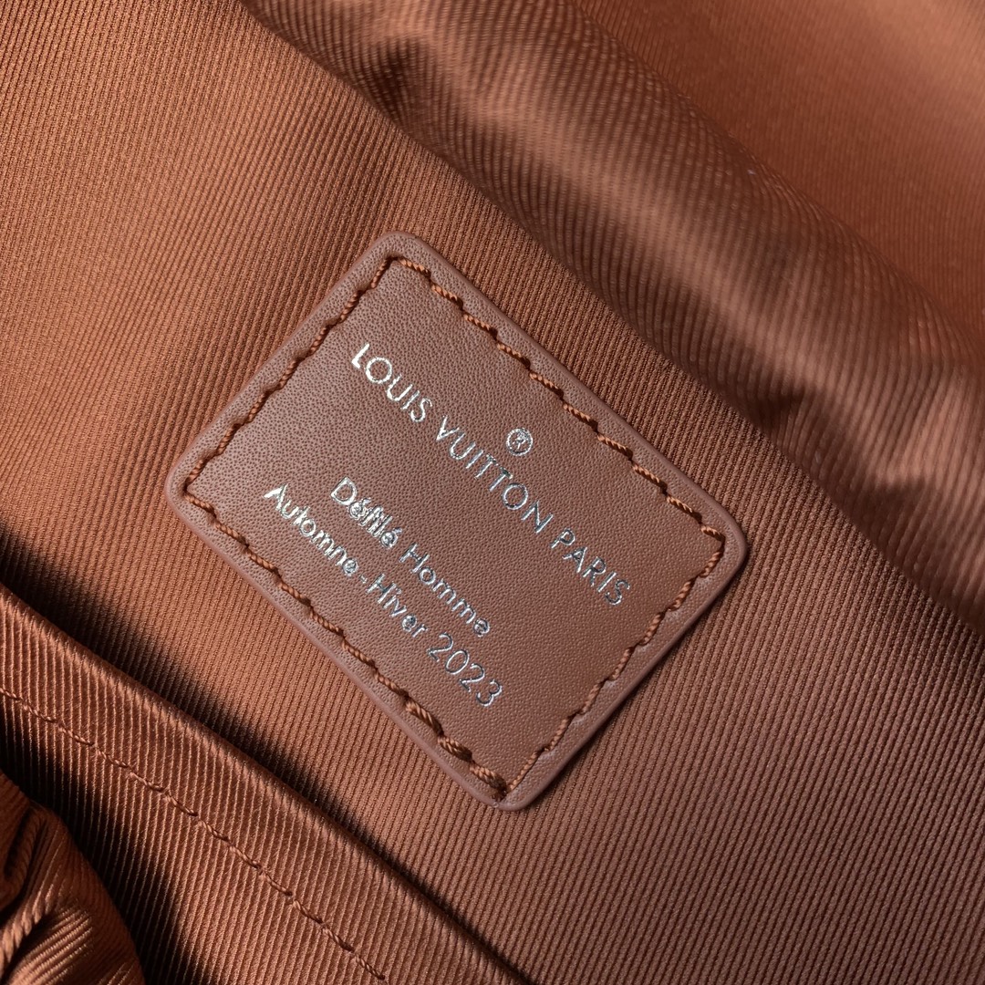 Louis Vuitton Montsouris Backpack-32 x 40 x 19CM
