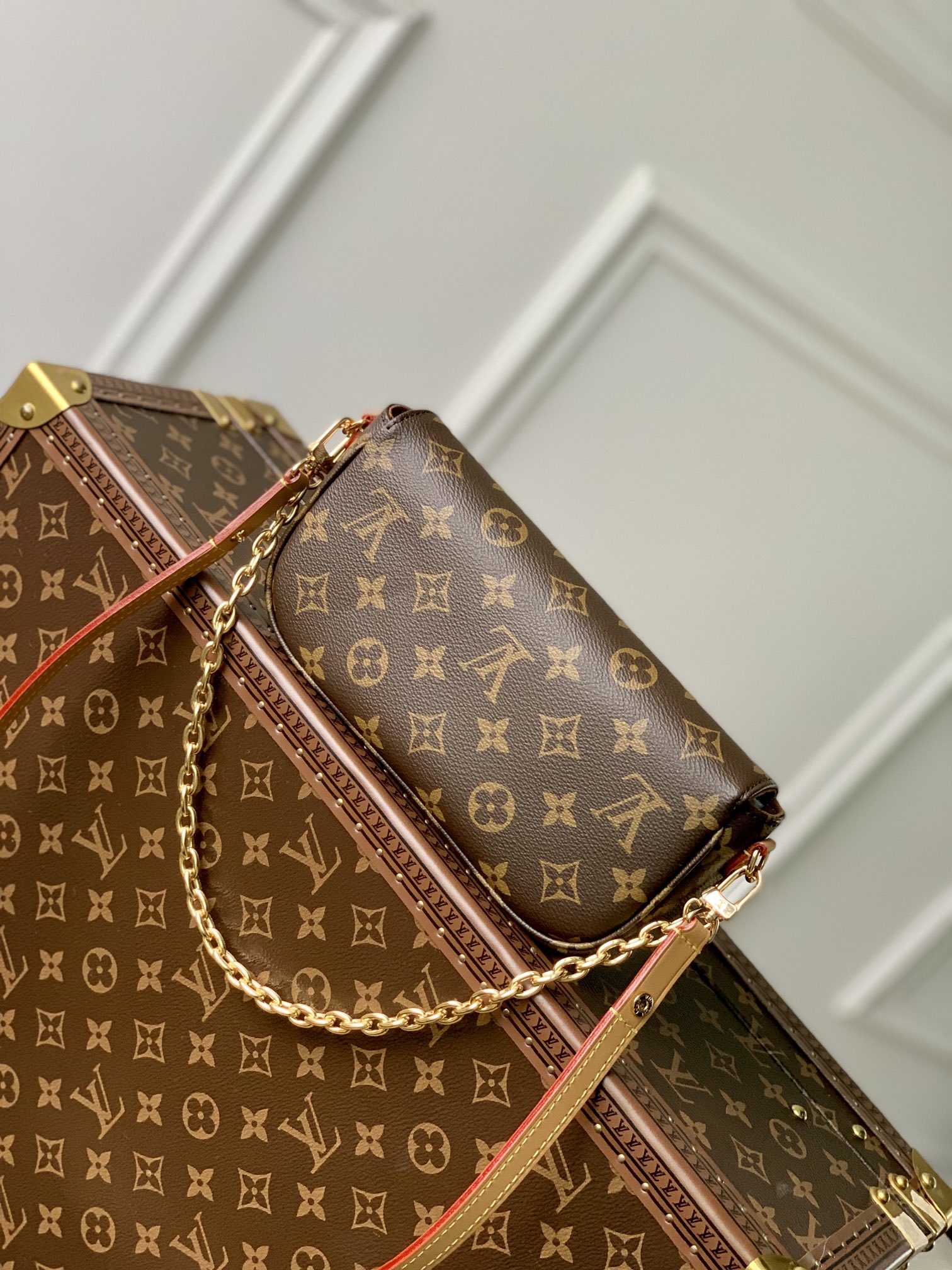 Louis Vuitton Wallet on Chain Ivy-23.5 x 12.0 x 4.3 CM