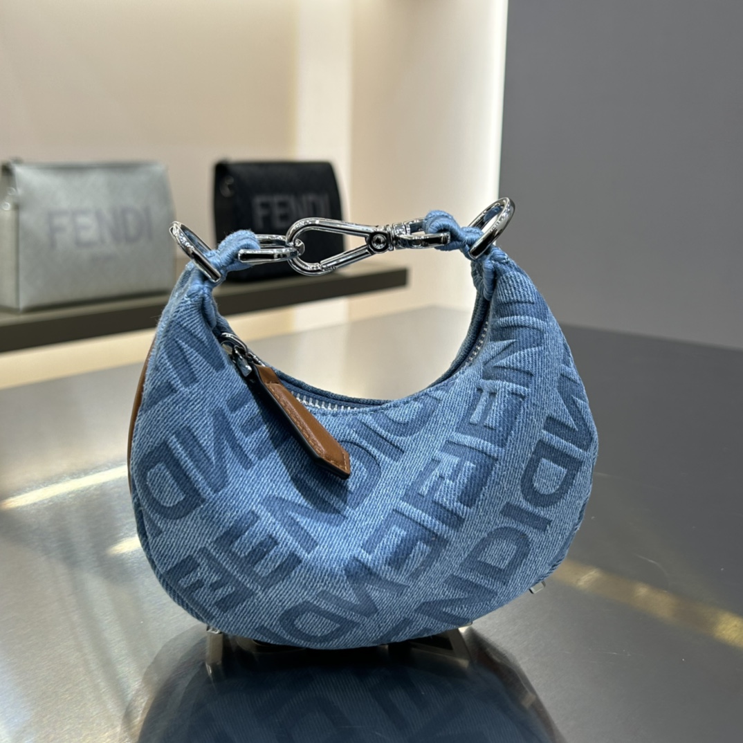 Fendi Praphy-16.5x14x5CM