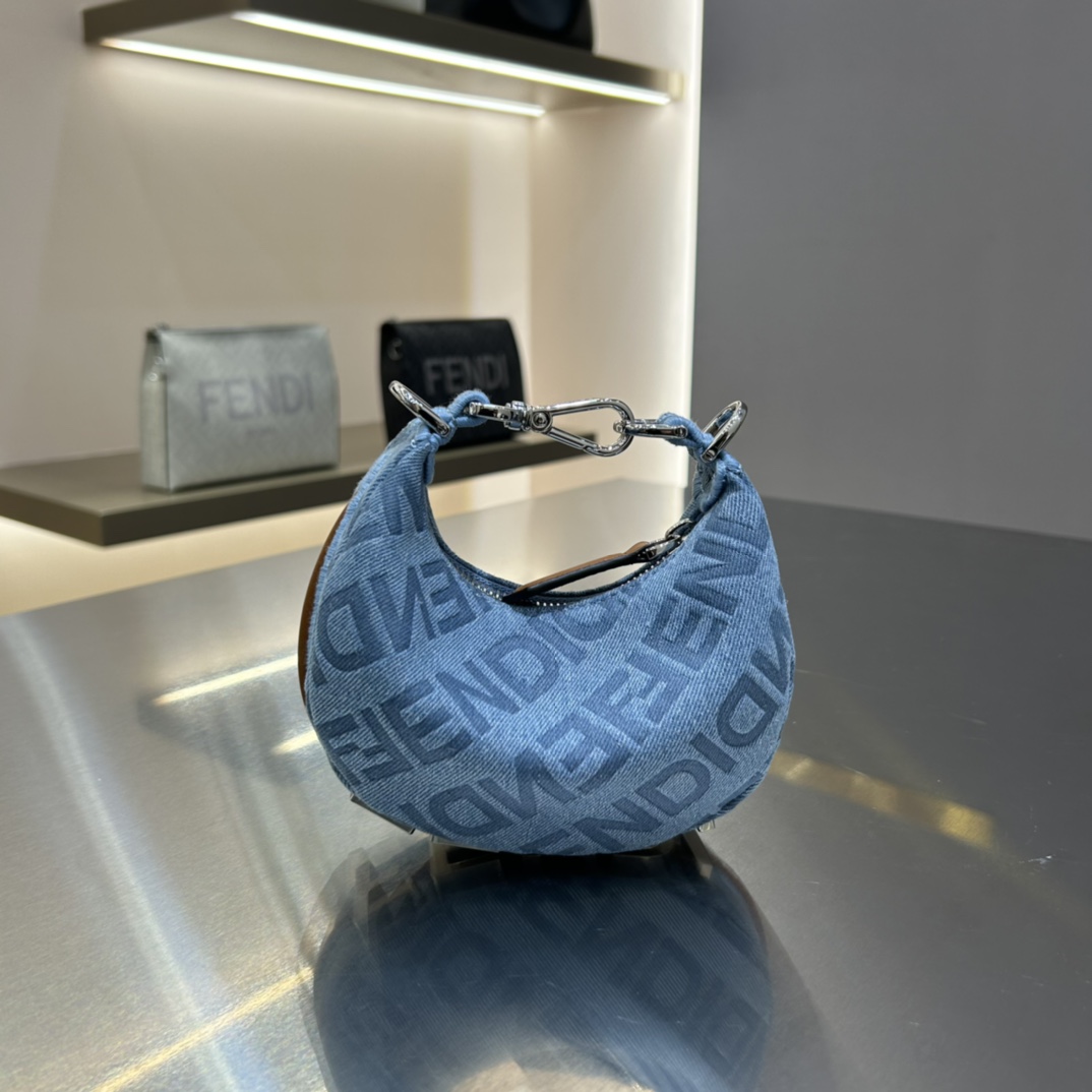 Fendi Praphy-16.5x14x5CM