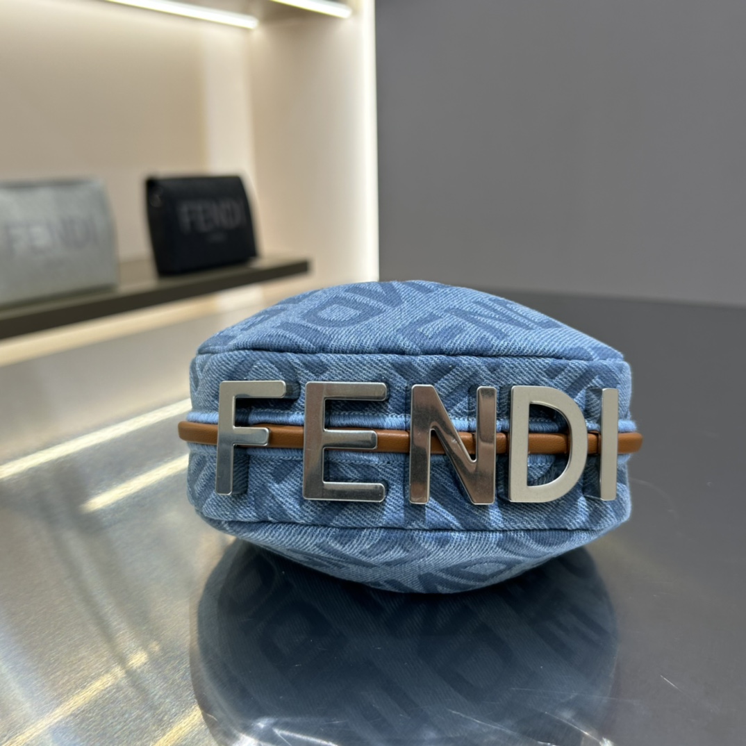 Fendi Praphy-16.5x14x5CM