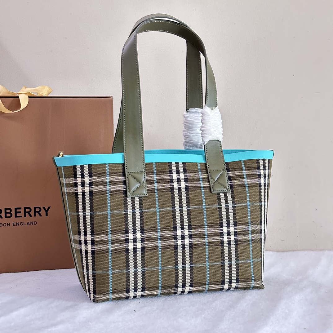 Burberry Tote-44 x 16 x 24.5CM