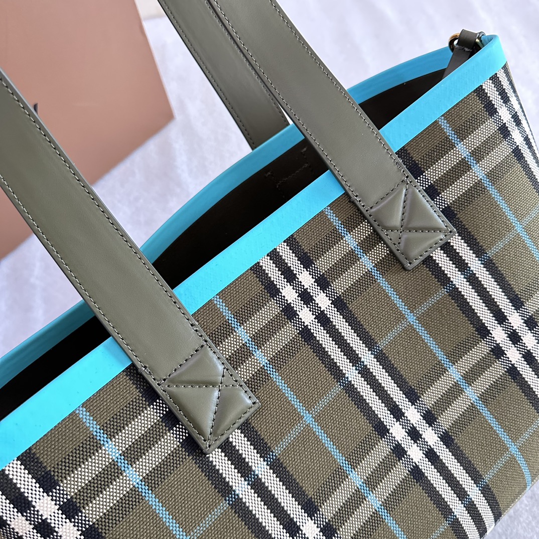 Burberry Tote-44 x 16 x 24.5CM
