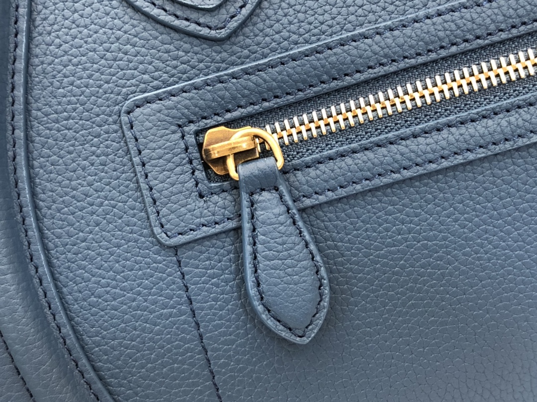 Celin* Luggage Handbags-26CM