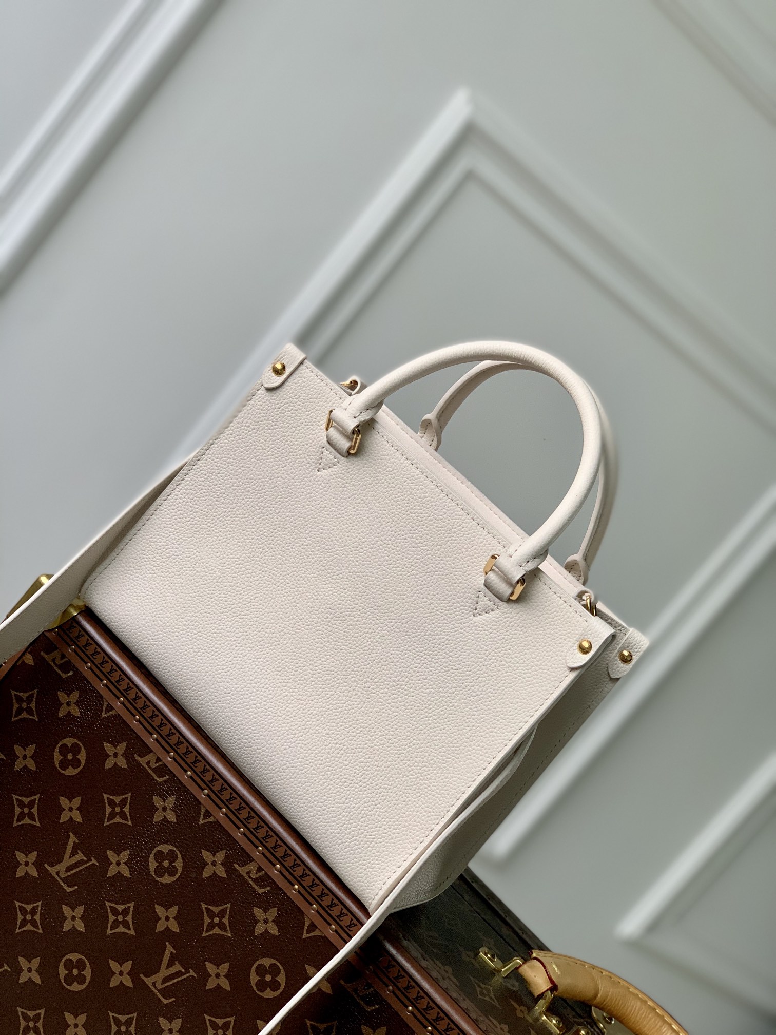 Louis Vuitton Lock & Go -24.5 x 19.0 x 10.5 CM Louis Vuitton Lock & Go -24.5 x 19.0 x 10.5 CM