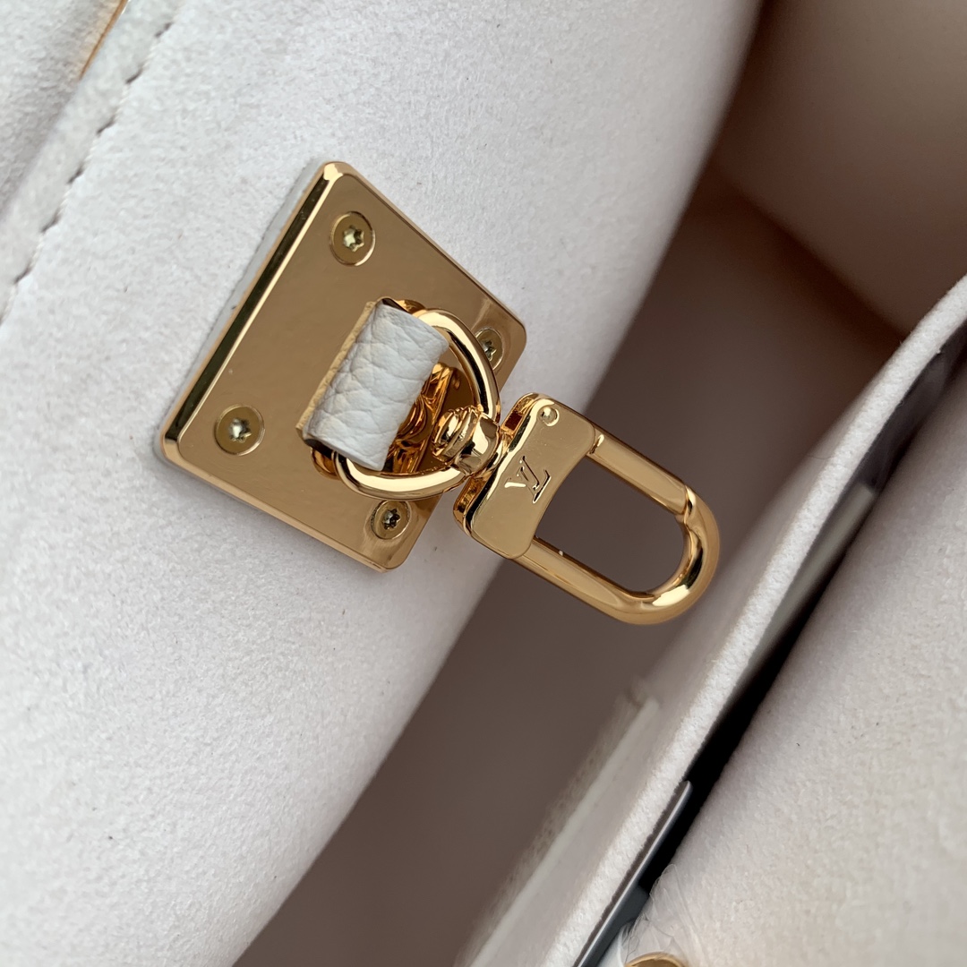 Louis Vuitton Lock & Go -24.5 x 19.0 x 10.5 CM Louis Vuitton Lock & Go -24.5 x 19.0 x 10.5 CM