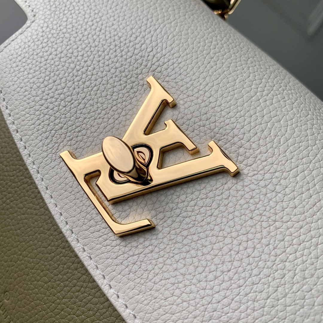 Louis Vuitton Lockme Ever 23x17x10CM Louis Vuitton Lockme Ever 23x17x10CM