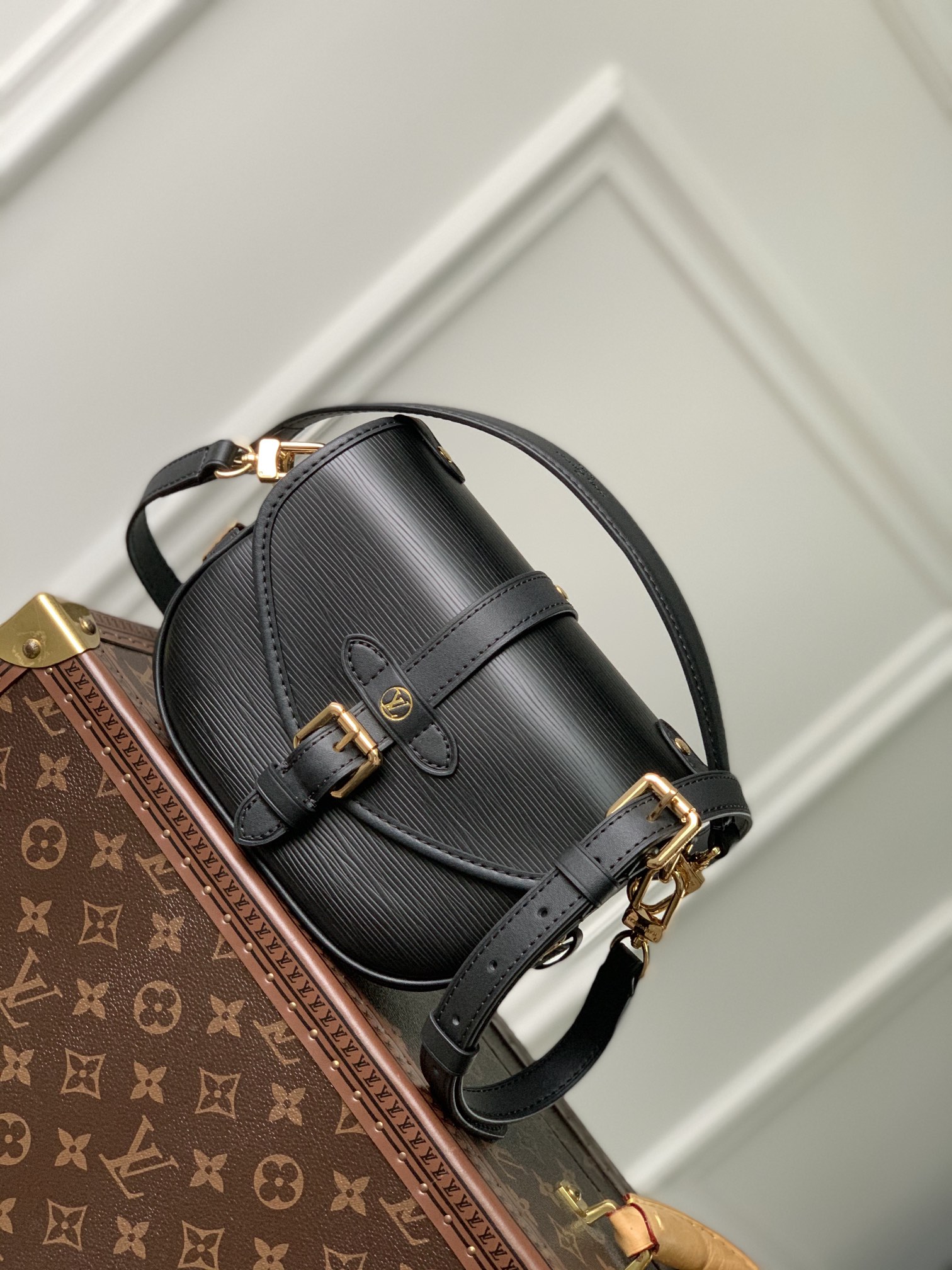 Louis Vuitton Saumur BB-20 x 16 x 7.5CM Louis Vuitton Saumur BB-20 x 16 x 7.5CM