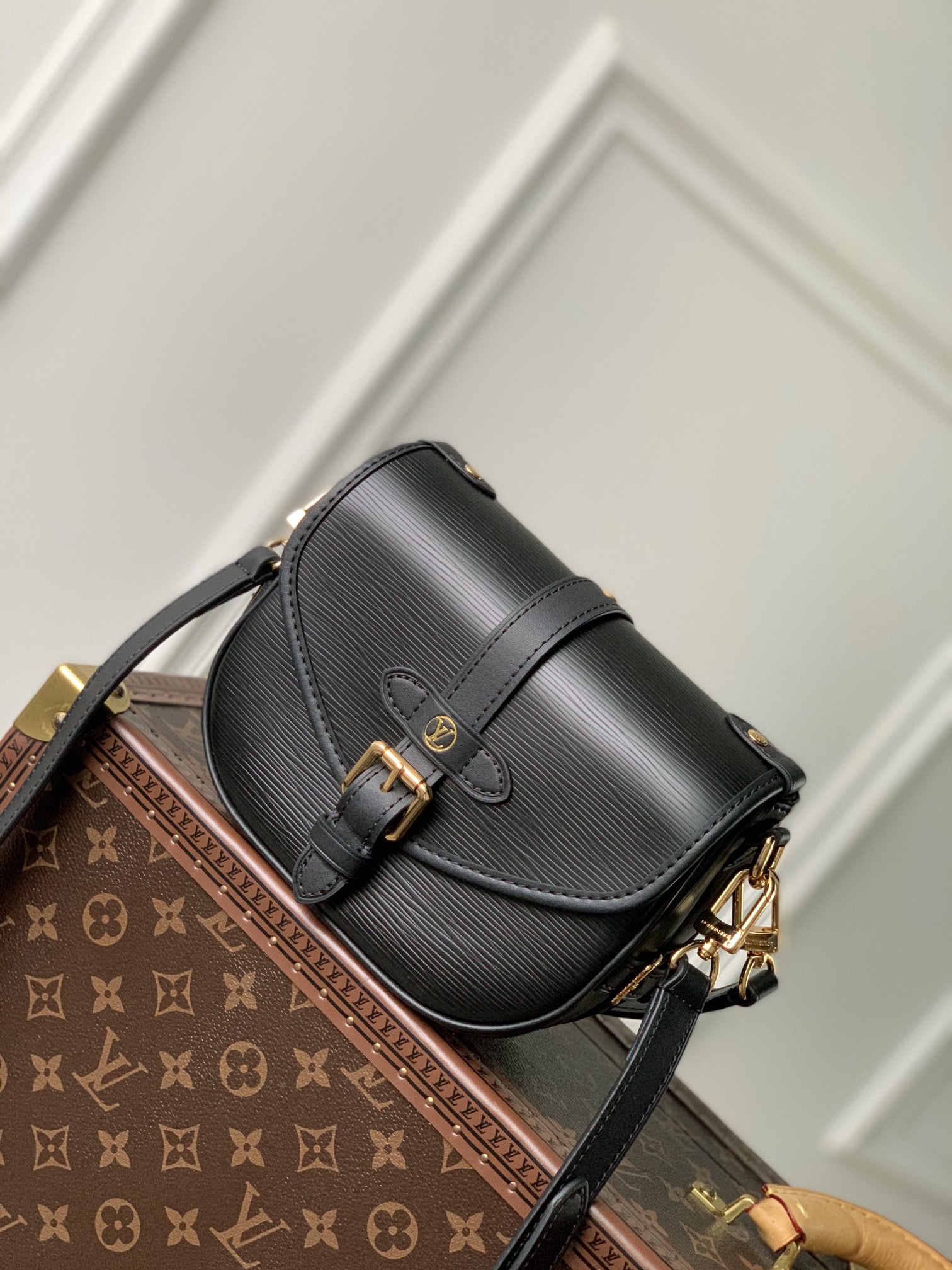 Louis Vuitton Saumur BB-20 x 16 x 7.5CM