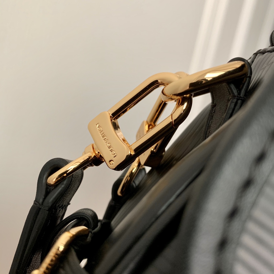 Louis Vuitton Saumur BB-20 x 16 x 7.5CM Louis Vuitton Saumur BB-20 x 16 x 7.5CM