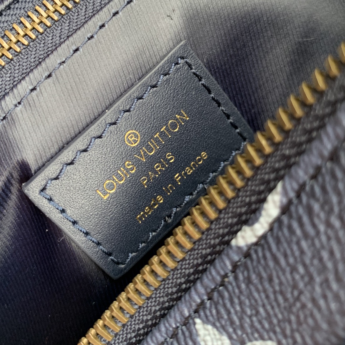 Louis Vuitton Dopp Kit-28 x 15 x 16.5CM Louis Vuitton Dopp Kit-28 x 15 x 16.5CM
