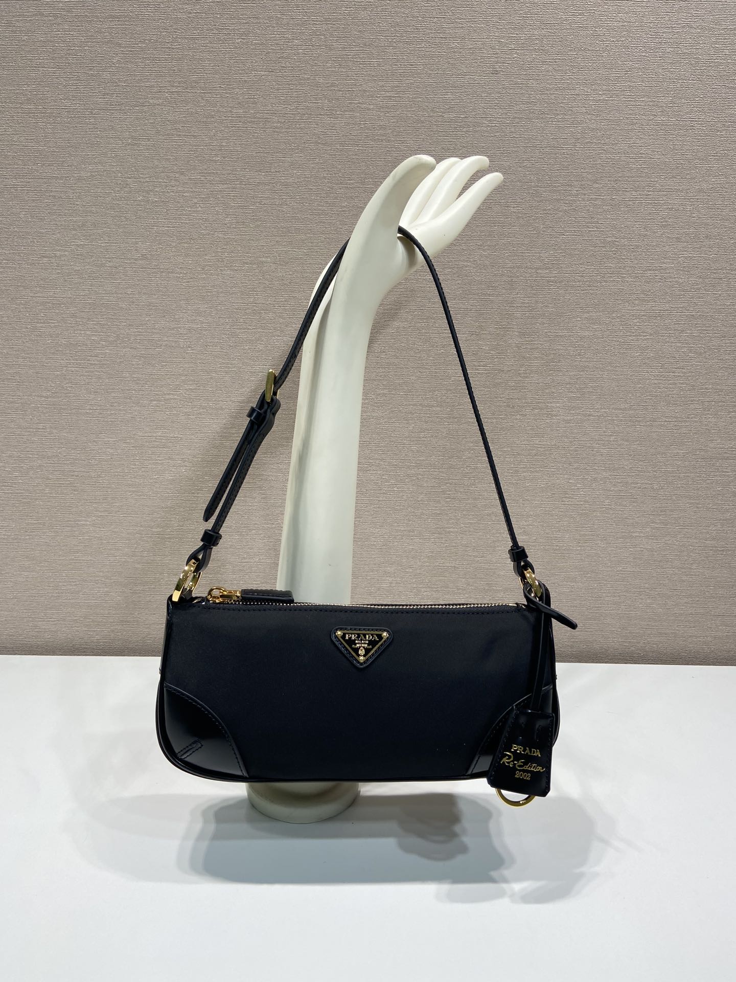 Prada Re-Edition 2002 Bag-1BC201-23.5*10*5CM