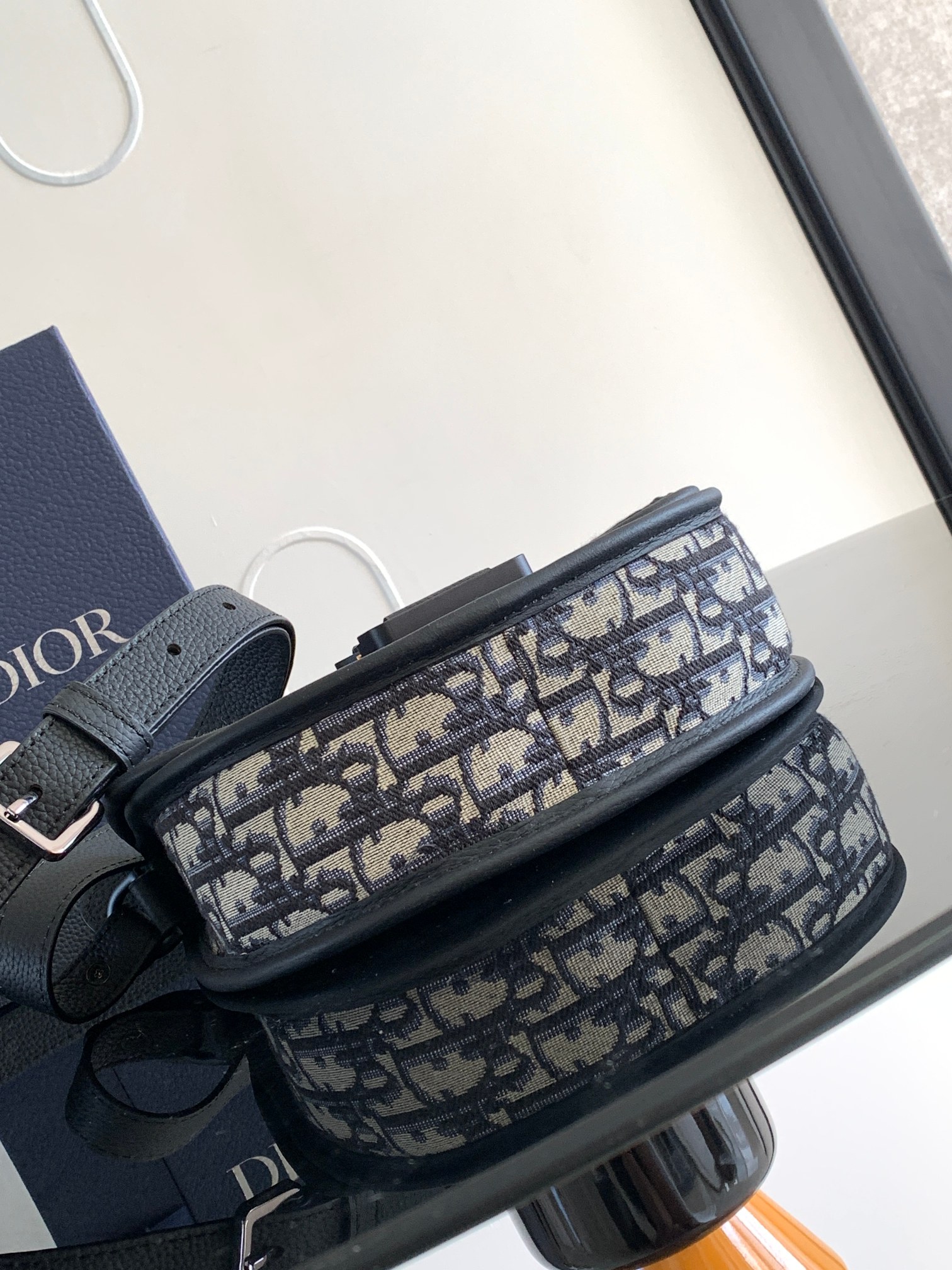 Diro Gallop Messenger Bag-20.5 x 16 x 5CM