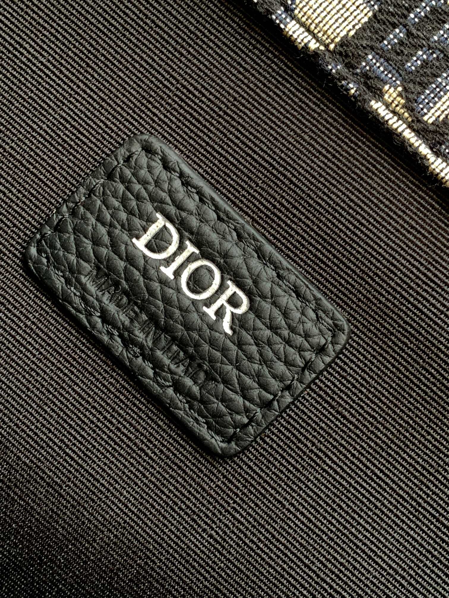 Diro Gallop Messenger Bag-28 x 22 x 7 CM