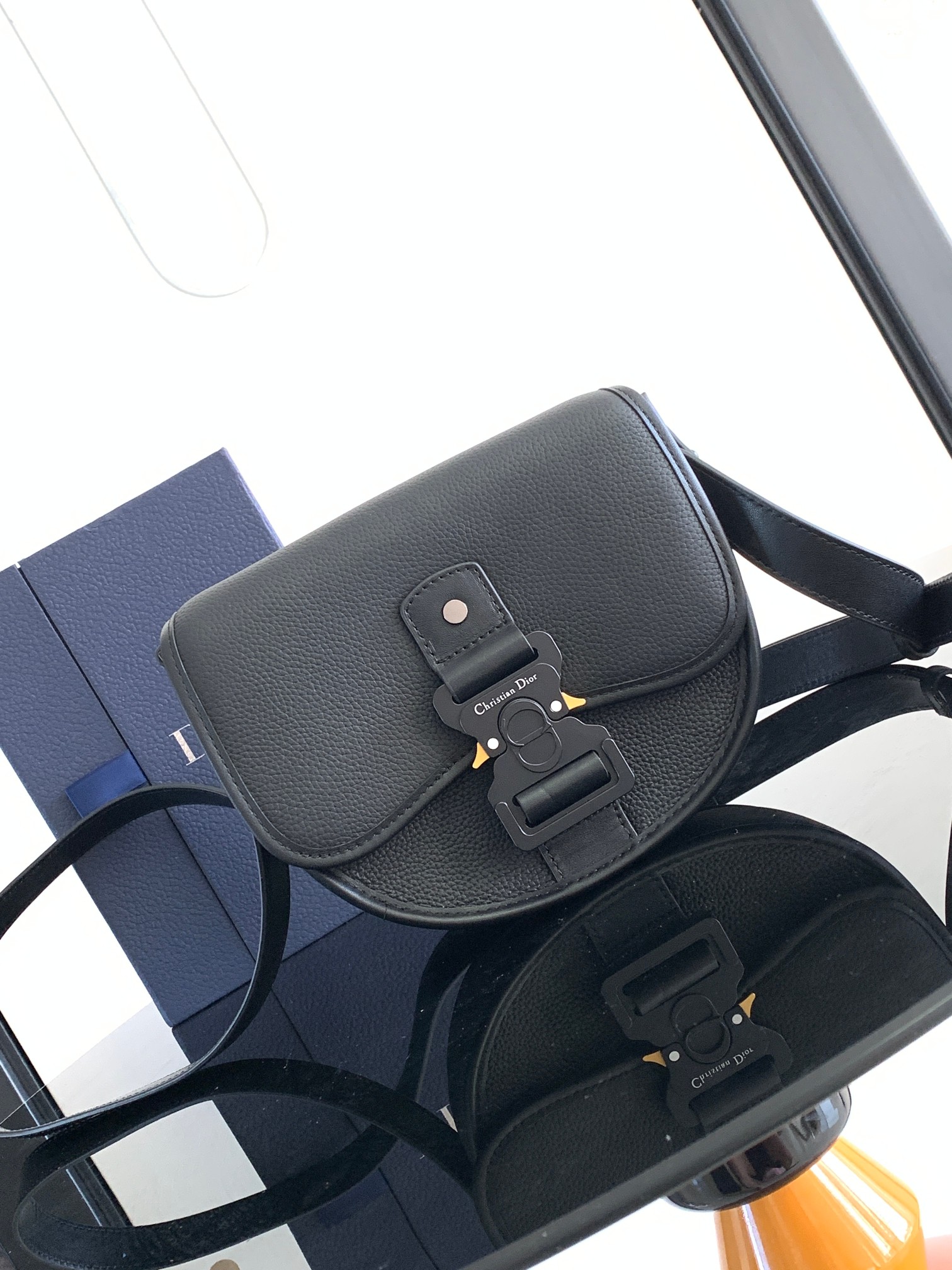 Diro Gallop Messenger Bag-20.5 x 16 x 5CM