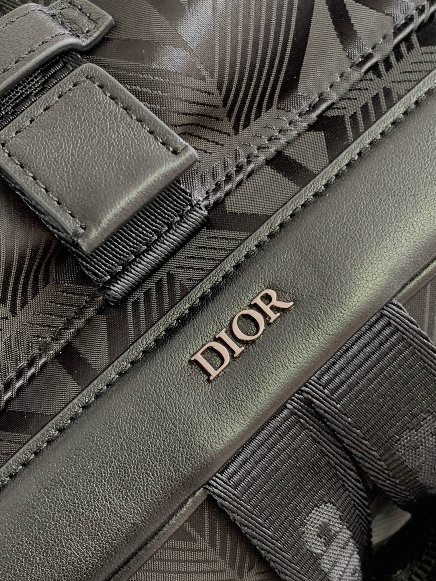 Diro Explorer Backpack-30 x 42 x 14.5CM
