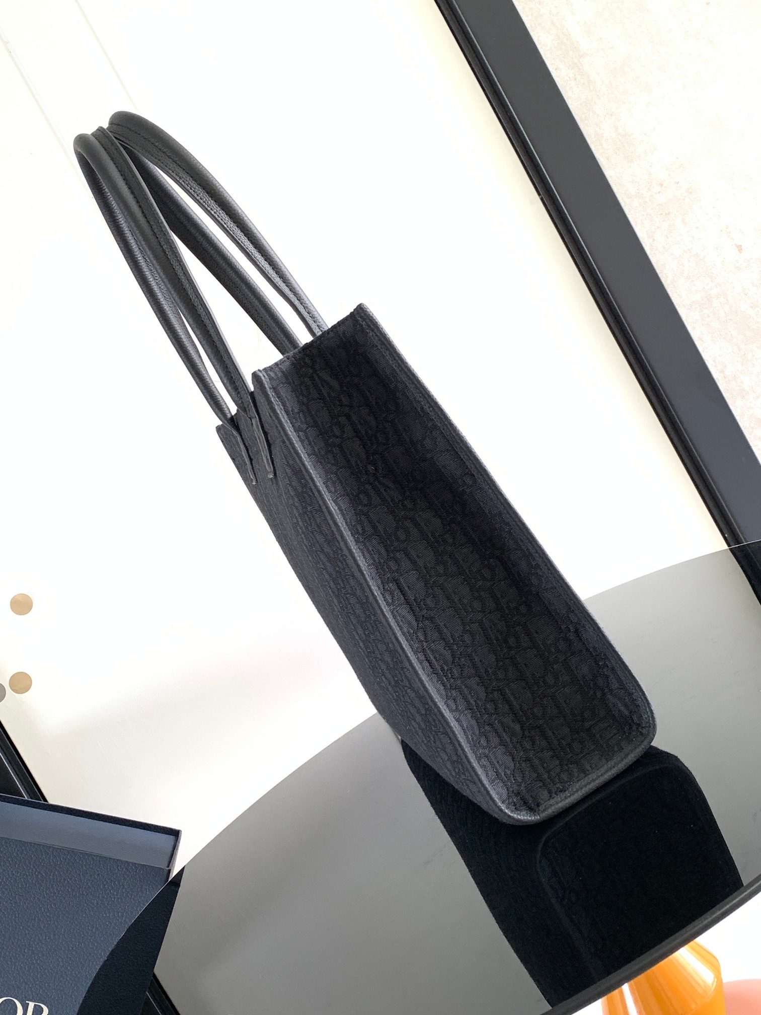 Diro Safari Tote-39 x 35 x 11CM