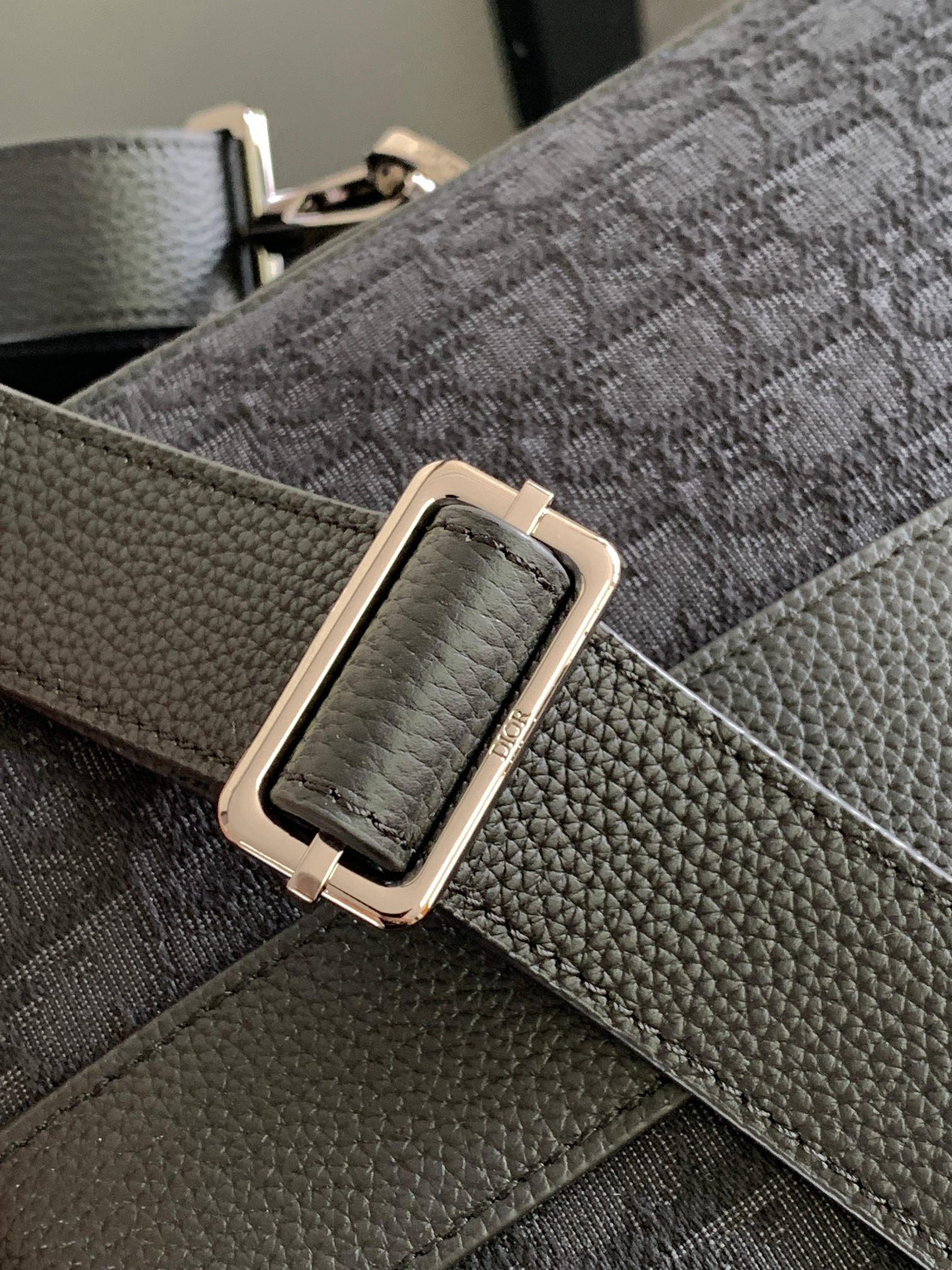 Diro Men’s Messenger Bag-38x28x7CM