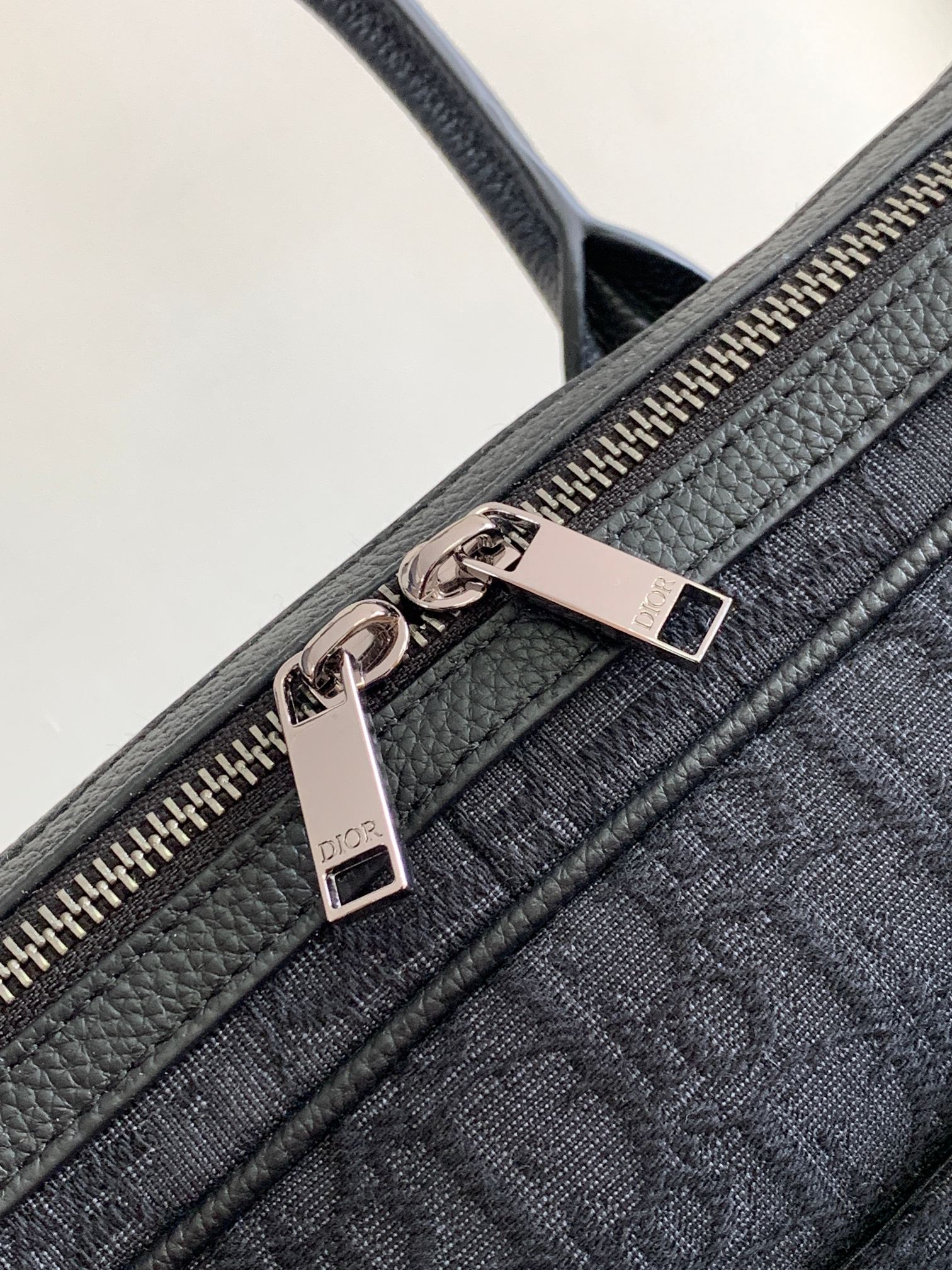 Diro Men’s Messenger Bag-38x28x7CM