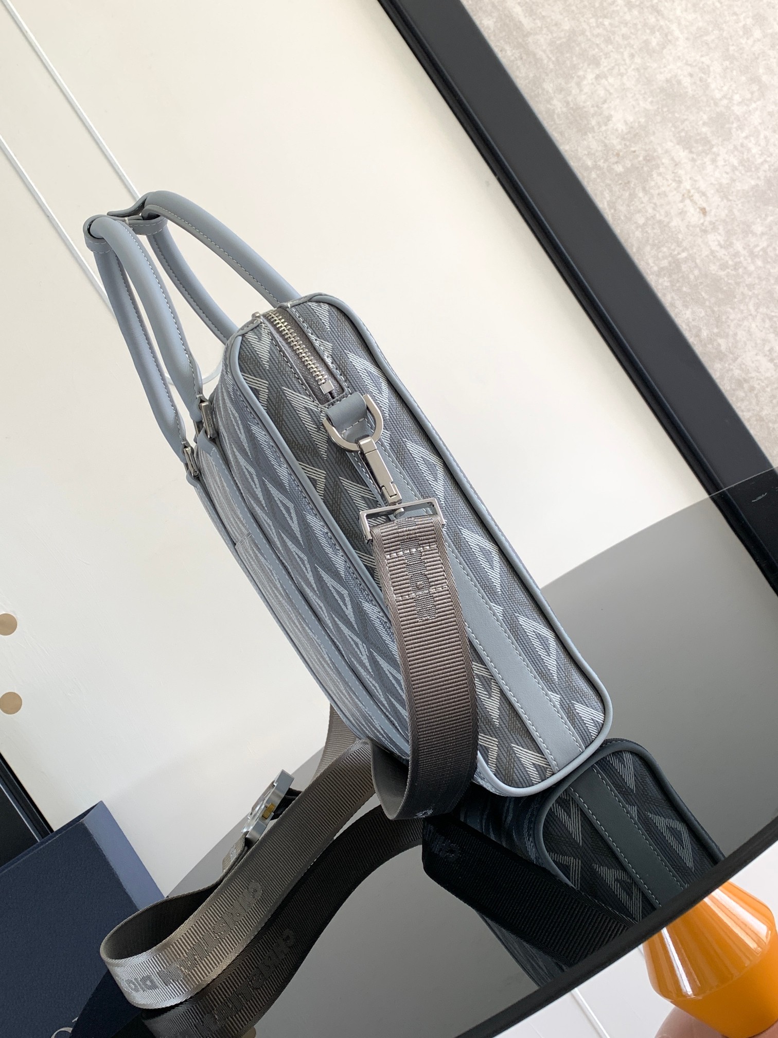 Diro Lingot Messenger Bag-35 x 27 x 6CM