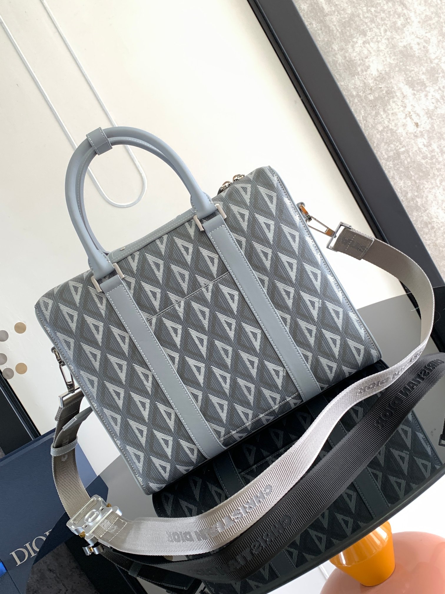 Diro Lingot Messenger Bag-35 x 27 x 6CM