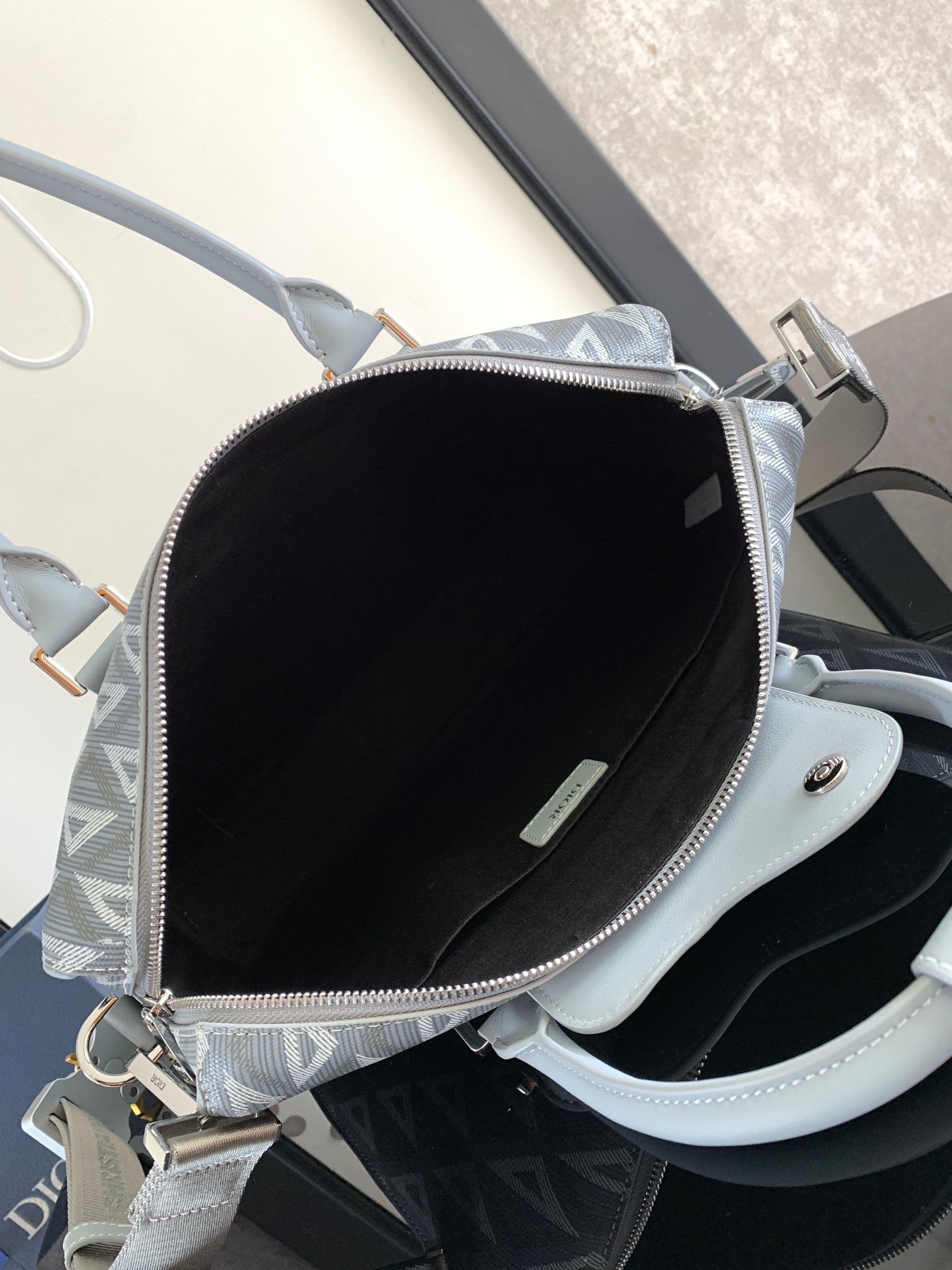 Diro Lingot Messenger Bag-35 x 27 x 6CM