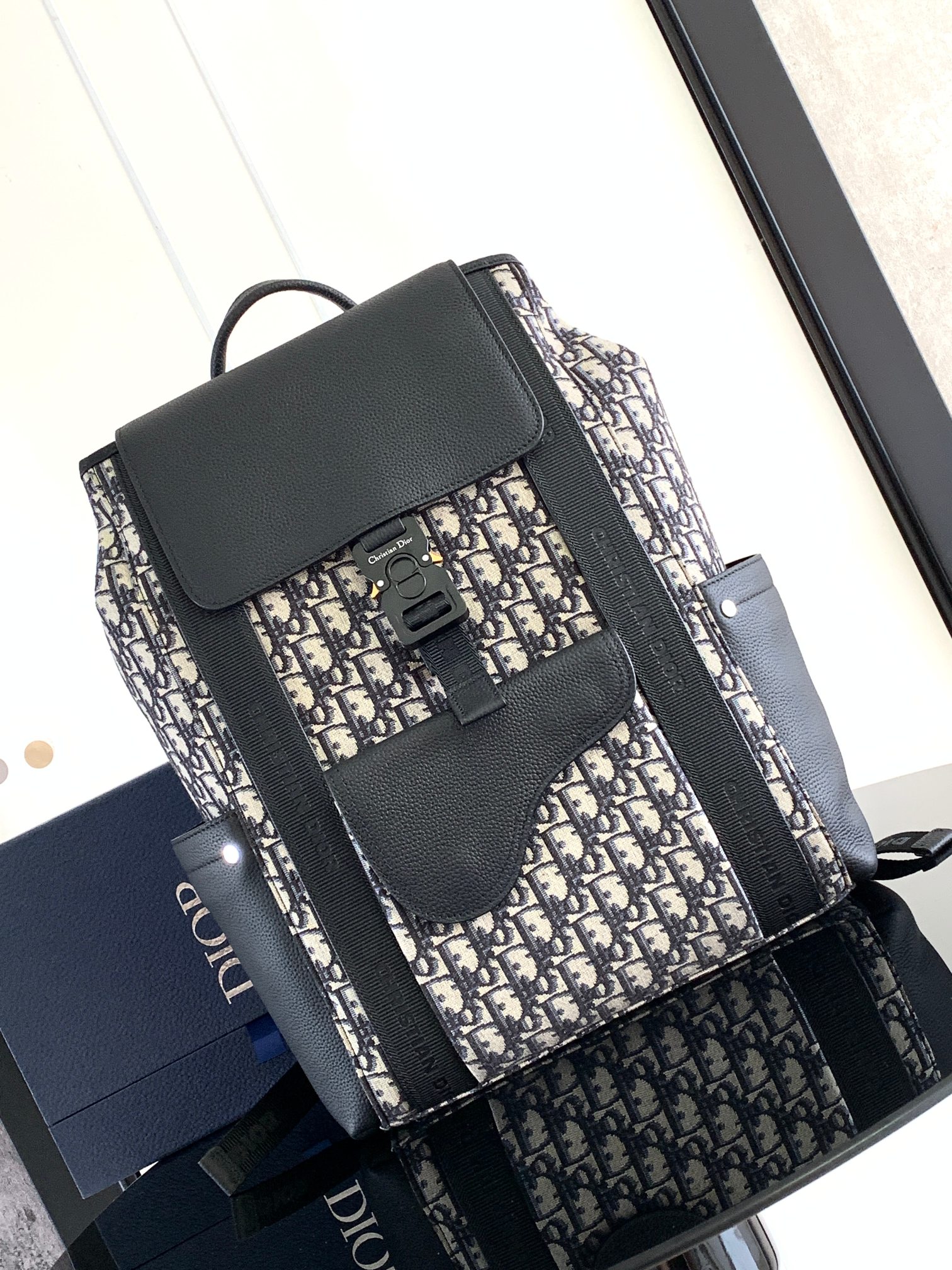 Diro Saddle Backpack-32 x 45 x 16CM