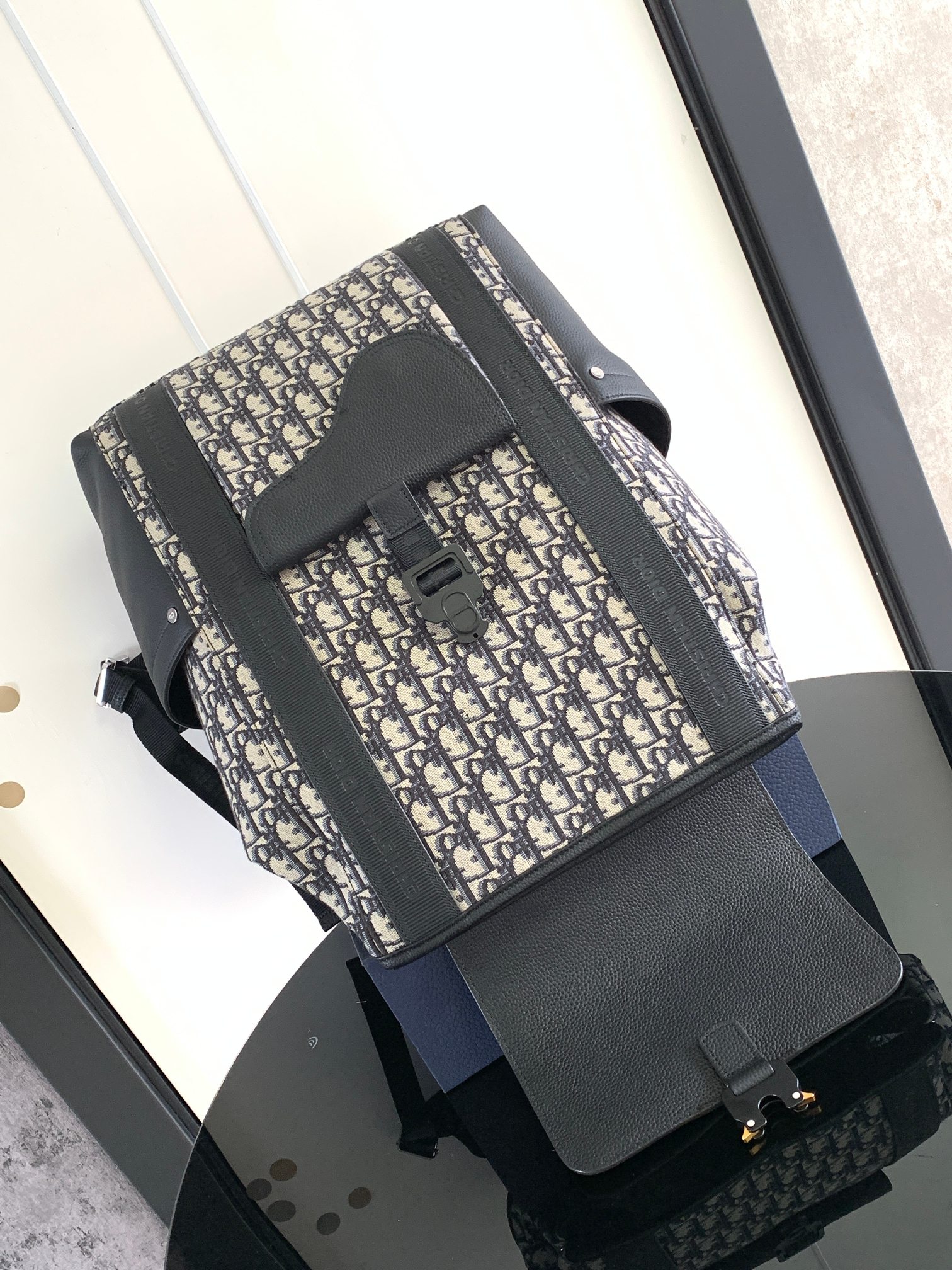 Diro Saddle Backpack-32 x 45 x 16CM