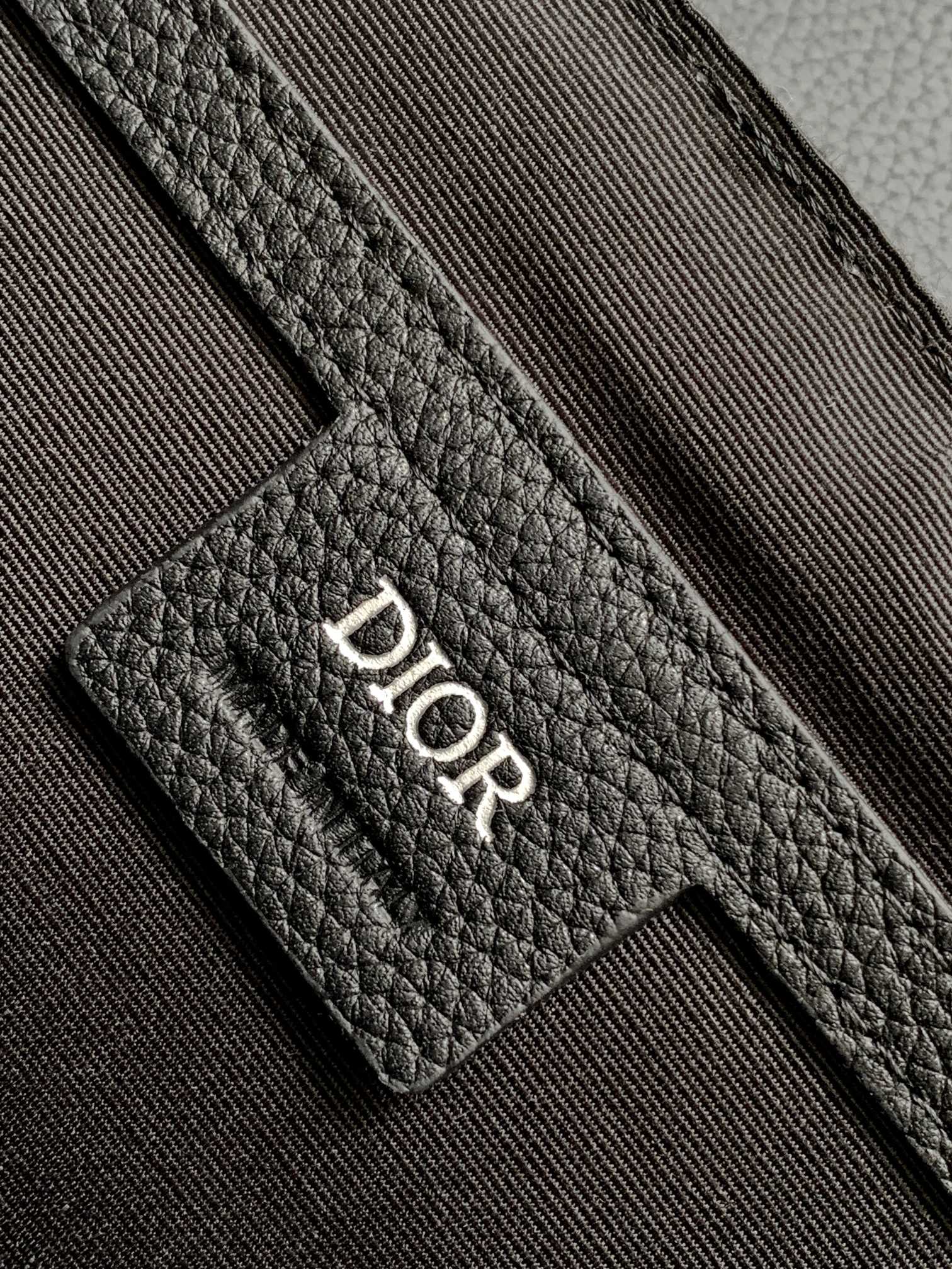 Diro Saddle Messenger Bag-31 x 23 x 8CM