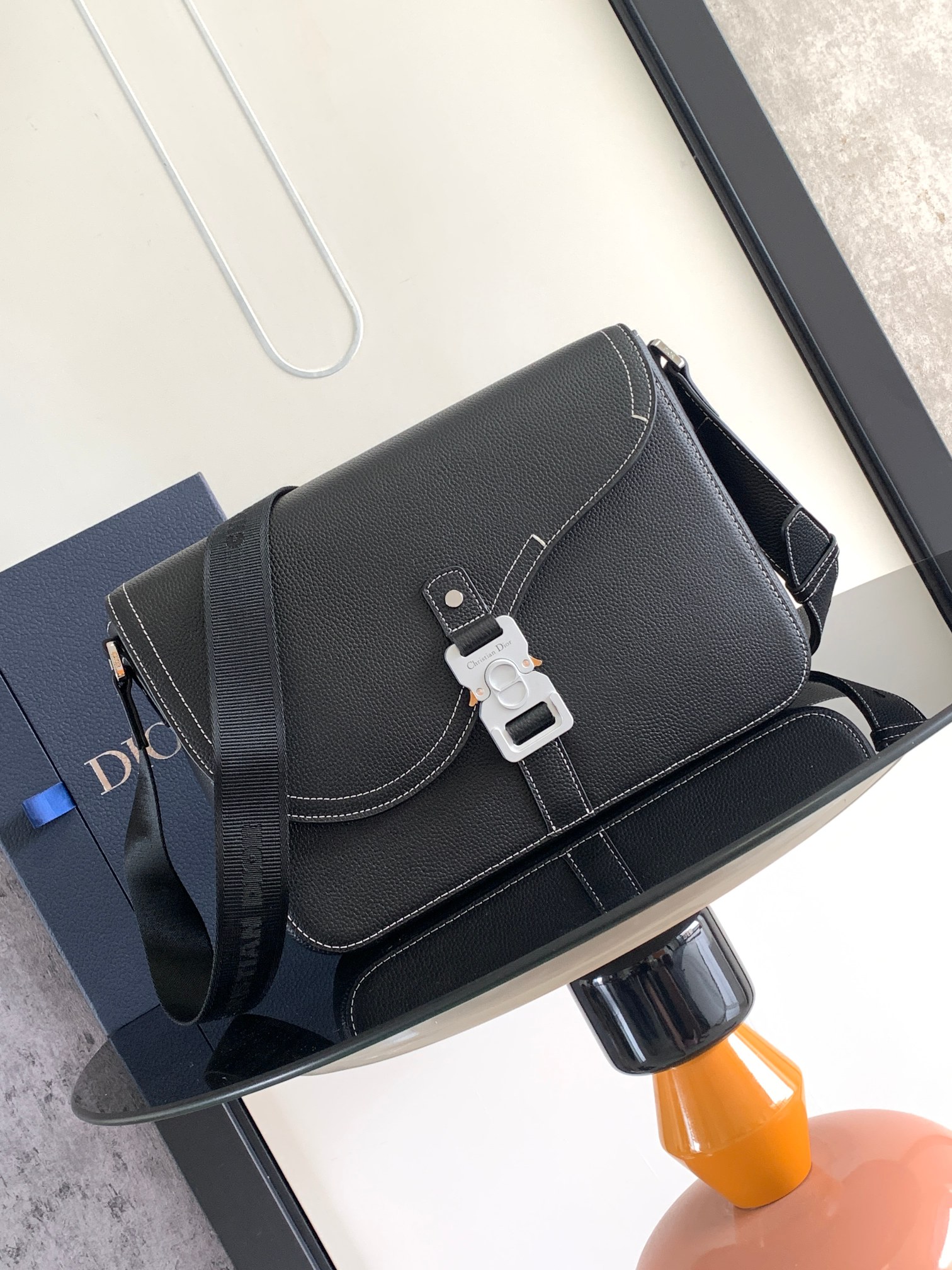 Diro Saddle Messenger Bag-31 x 23 x 8CM