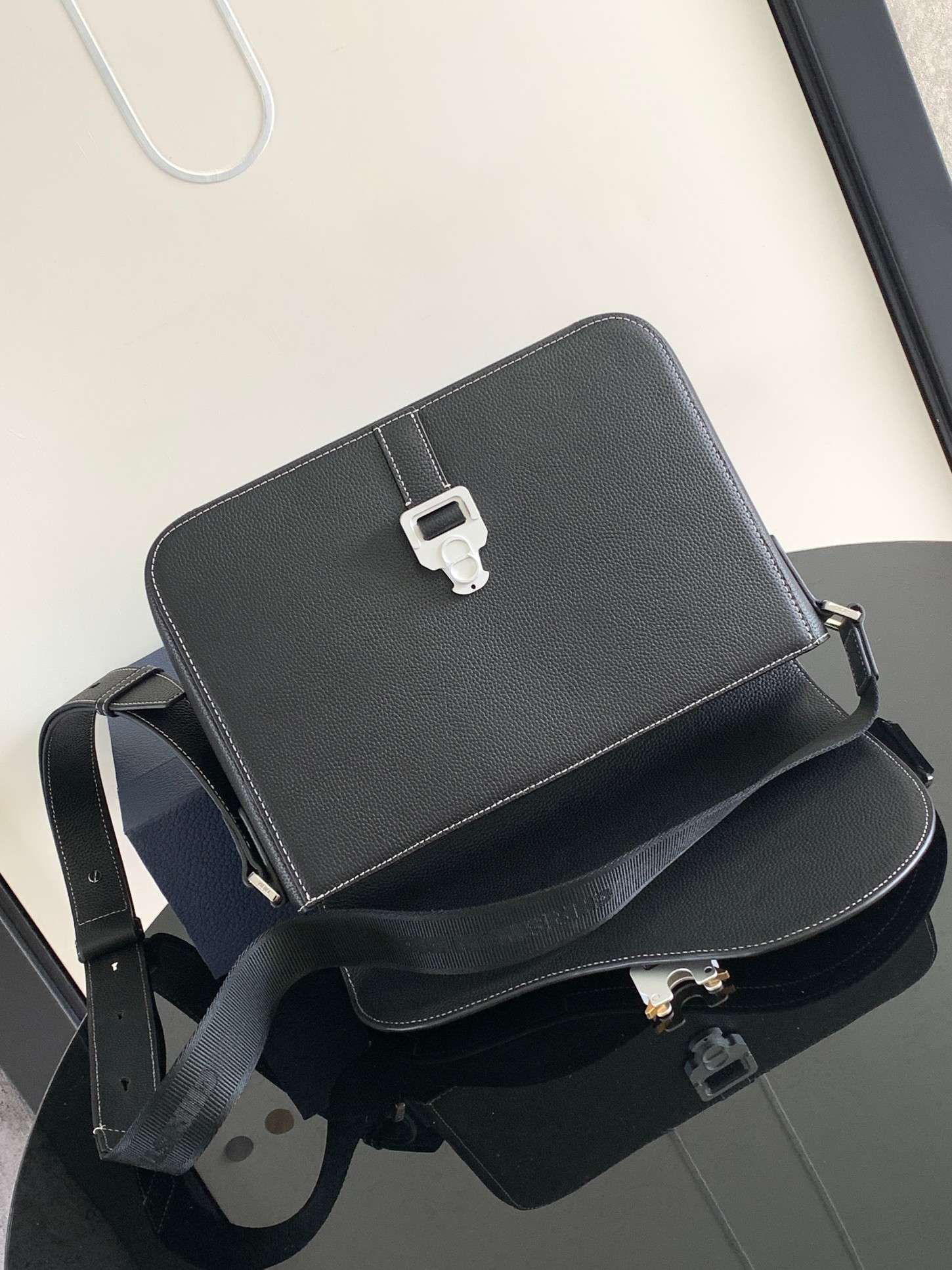 Diro Saddle Messenger Bag-31 x 23 x 8CM