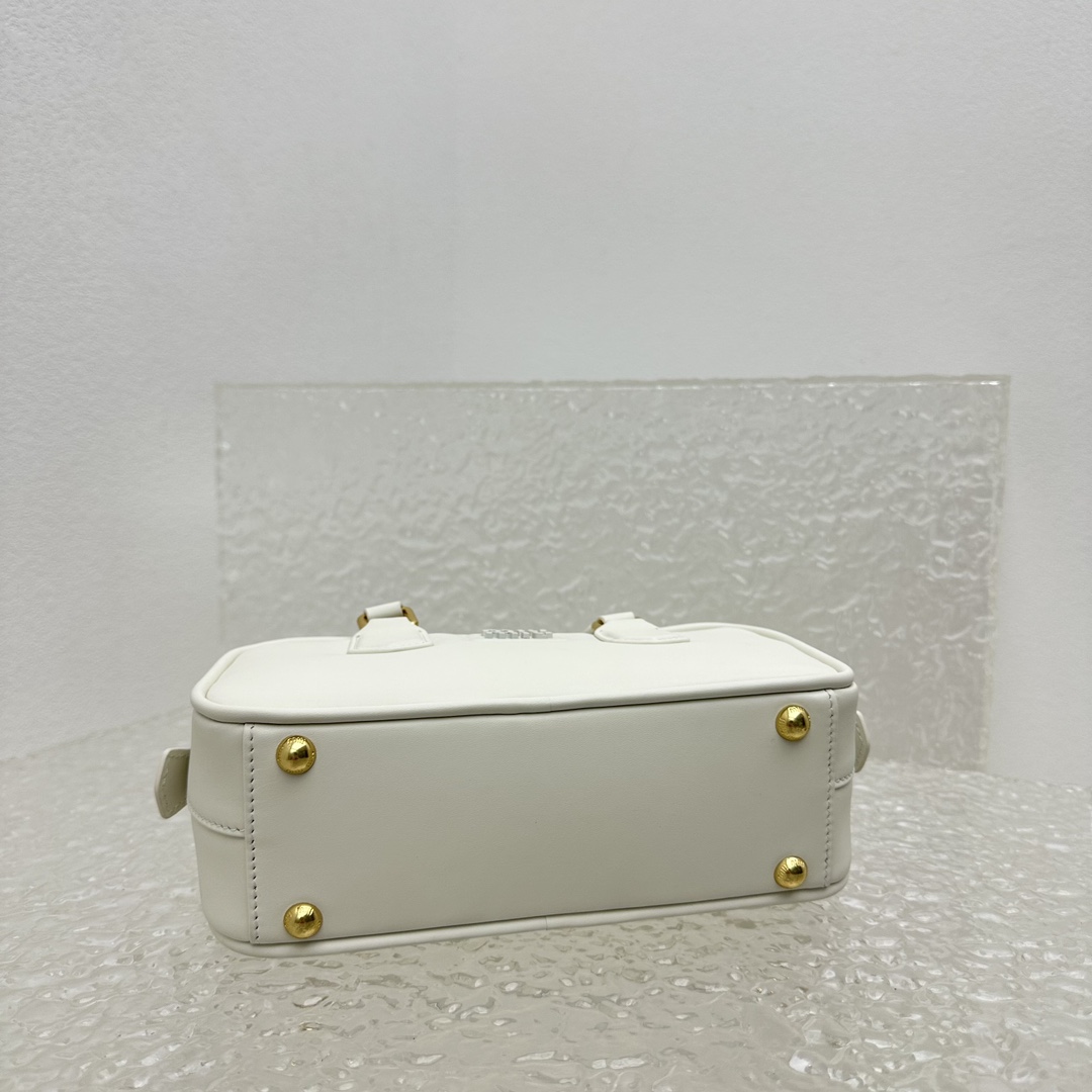 MiuMiu SS23 Softy Padded Bag-22*10*7.5CM
