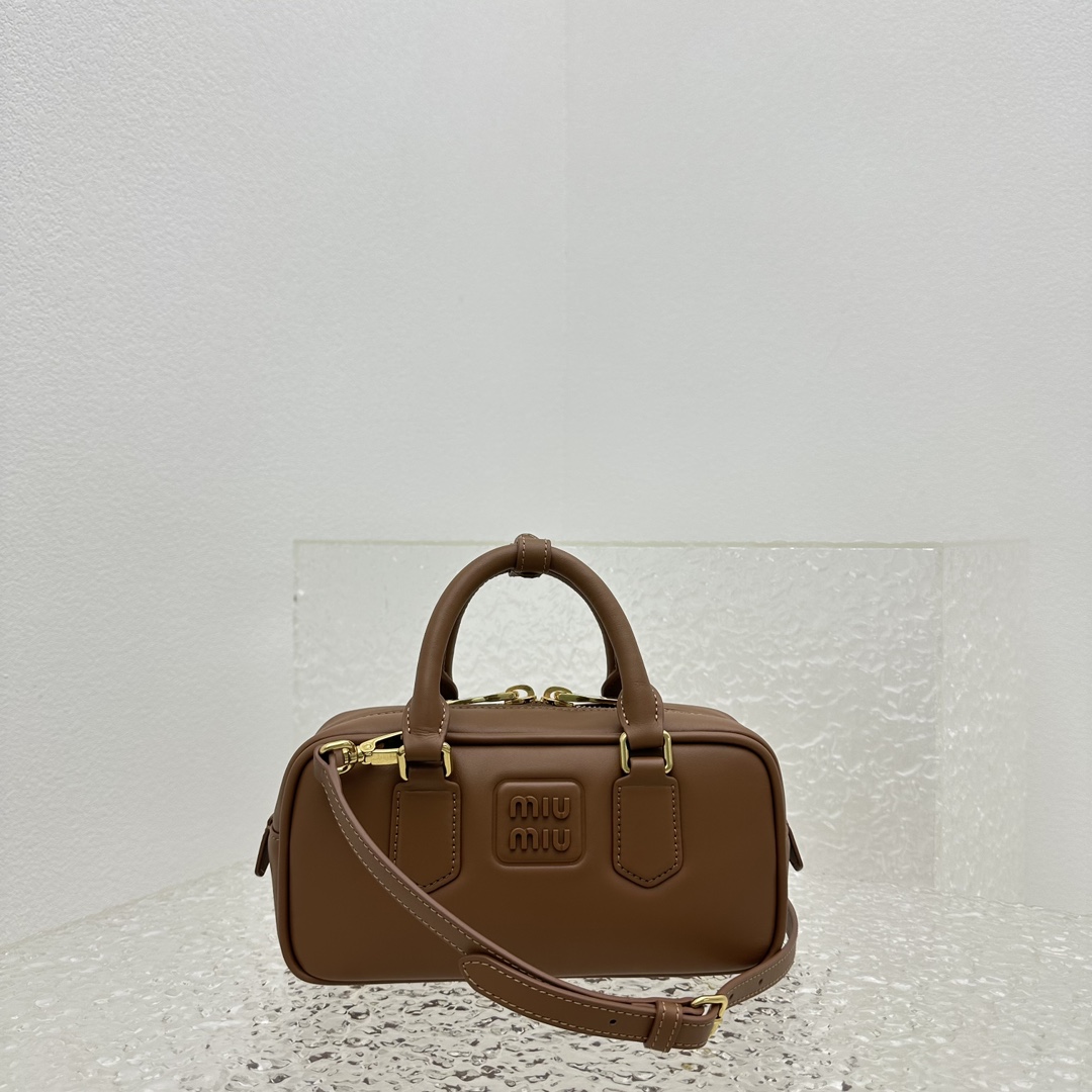 MiuMiu SS23 Softy Padded Bag-22*10*7.5CM