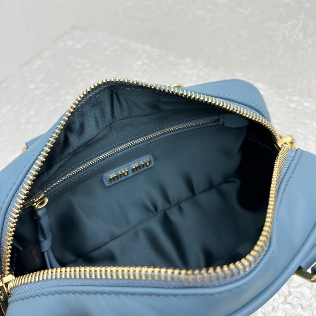 MiuMiu SS23 Softy Padded Bag-22*10*7.5CM