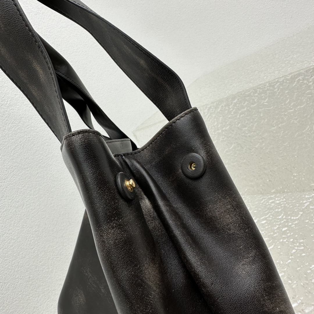 MiuMiu Hobo Tote-38.5*11*39CM