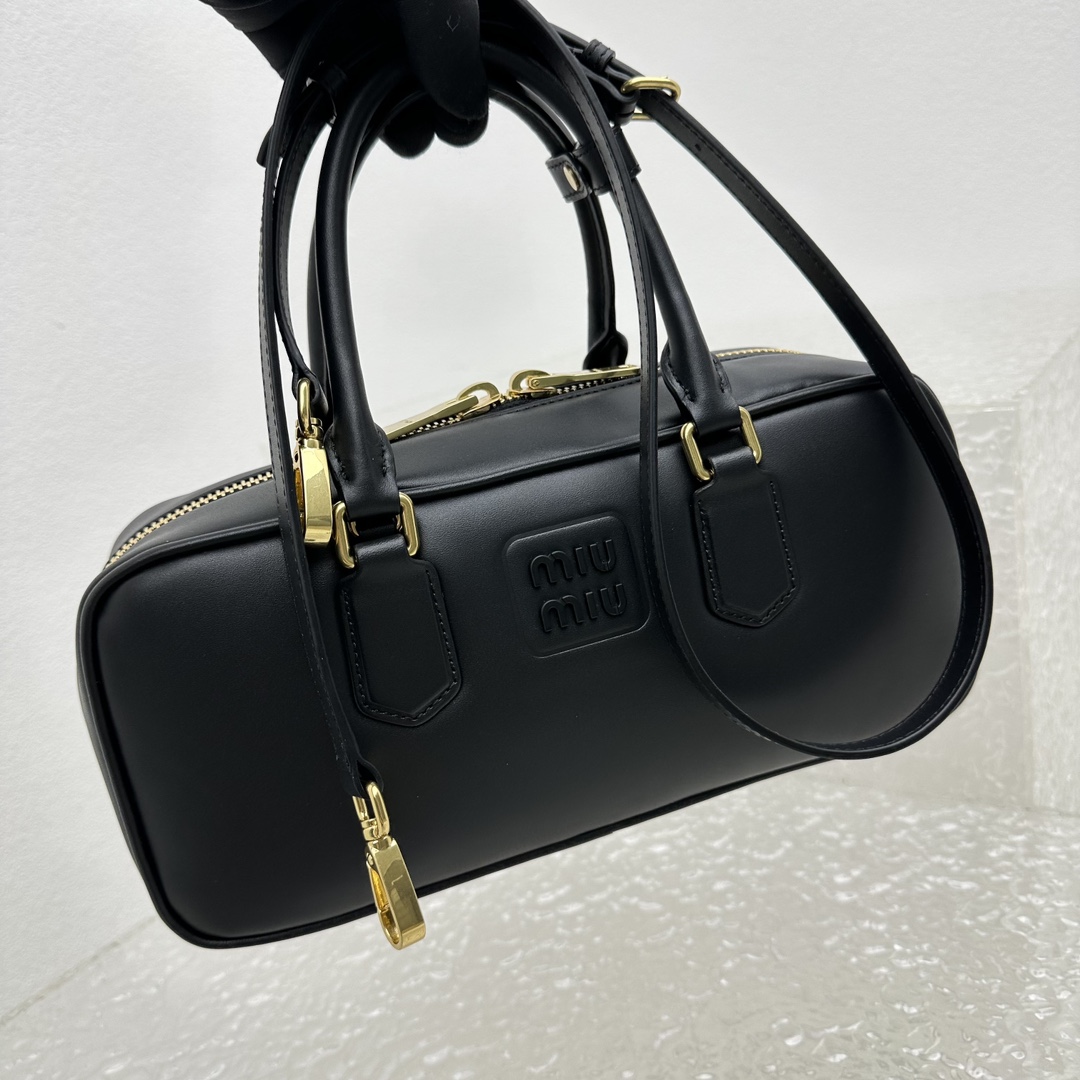 MiuMiu SS23 Softy Padded Bag-27*12*9CM