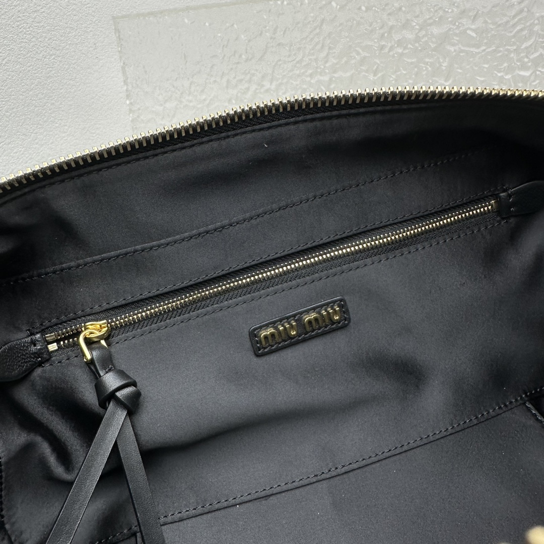 MiuMiu SS23 Softy Padded Bag-27*12*9CM