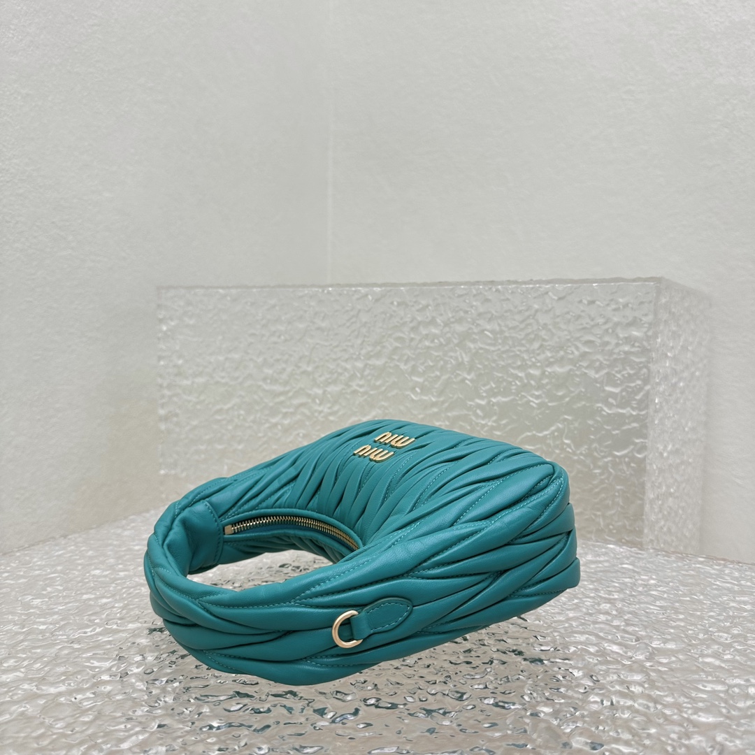 MiuMiu Wander Hobo Bag-20*6*17CM MiuMiu Wander Hobo Bag-20*6*17CM