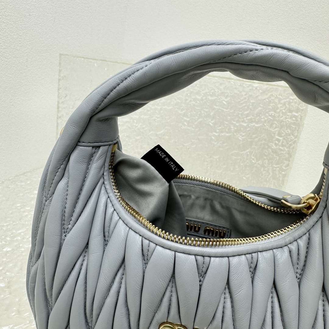 MiuMiu Wander Hobo Bag-20*6*17CM
