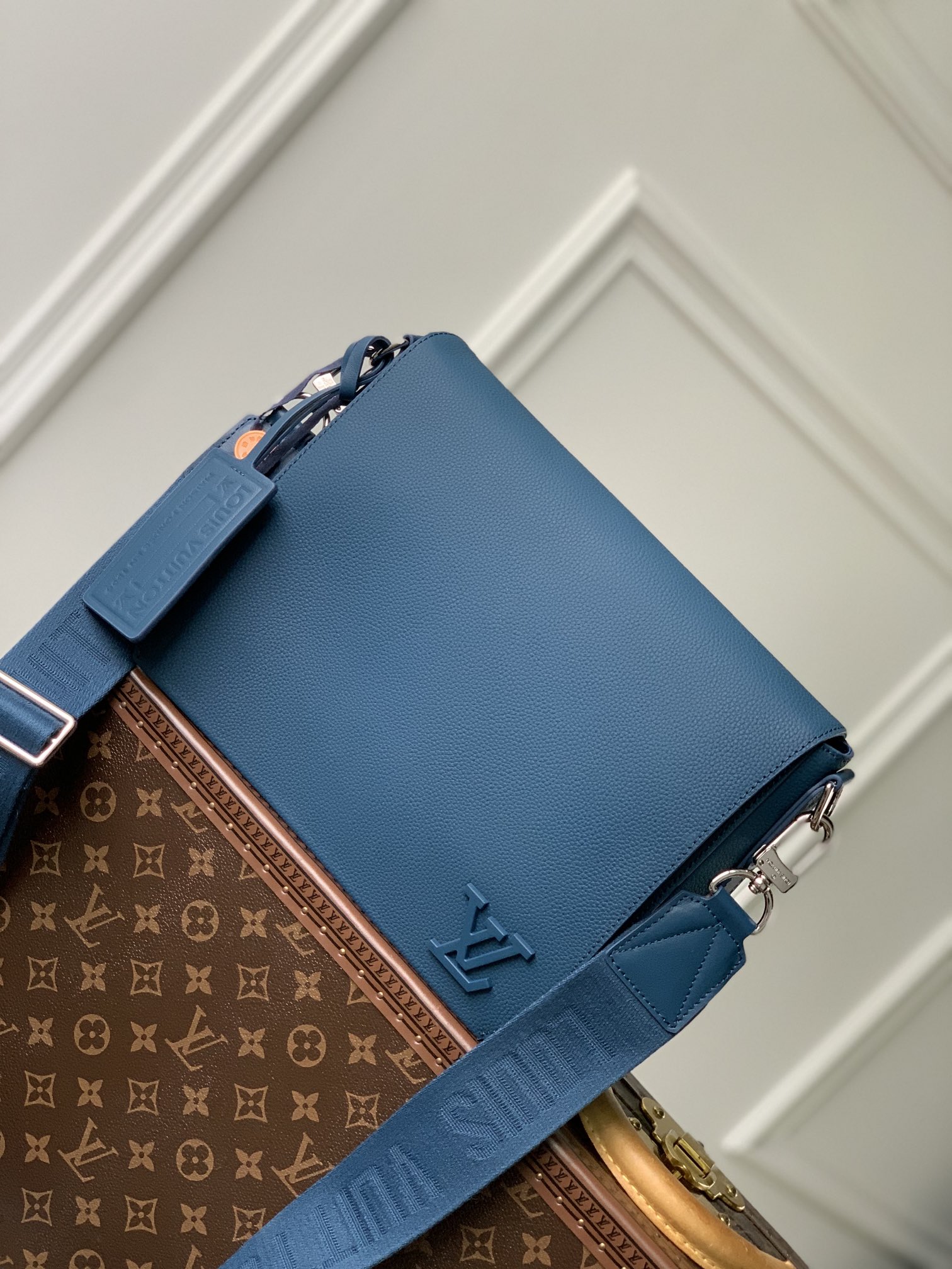 Louis Vuitton Aerogram Bag-M57080-28x24x10CM