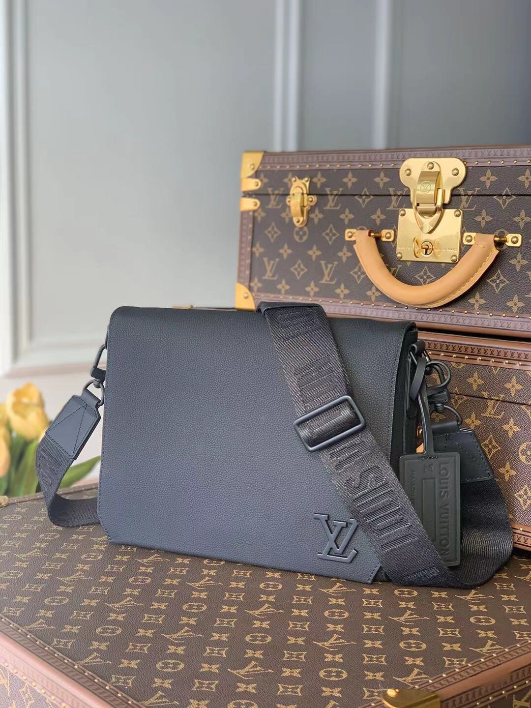 Louis Vuitton Aerogram Bag-M57080-28x24x10CM