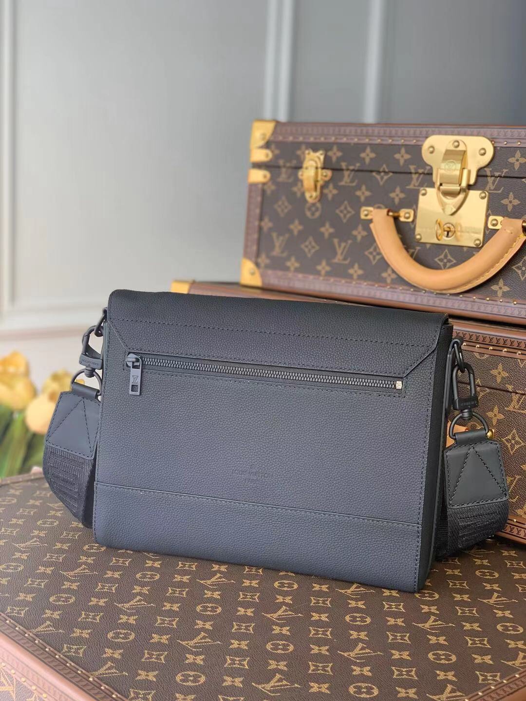 Louis Vuitton Aerogram Bag-M57080-28x24x10CM