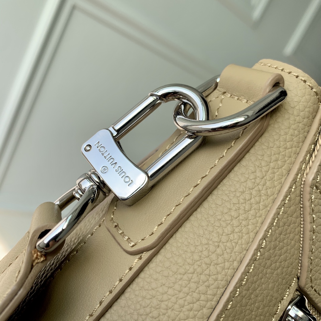 Louis Vuitton Aerogram Messenger Bag-28 x 24 x 10CM