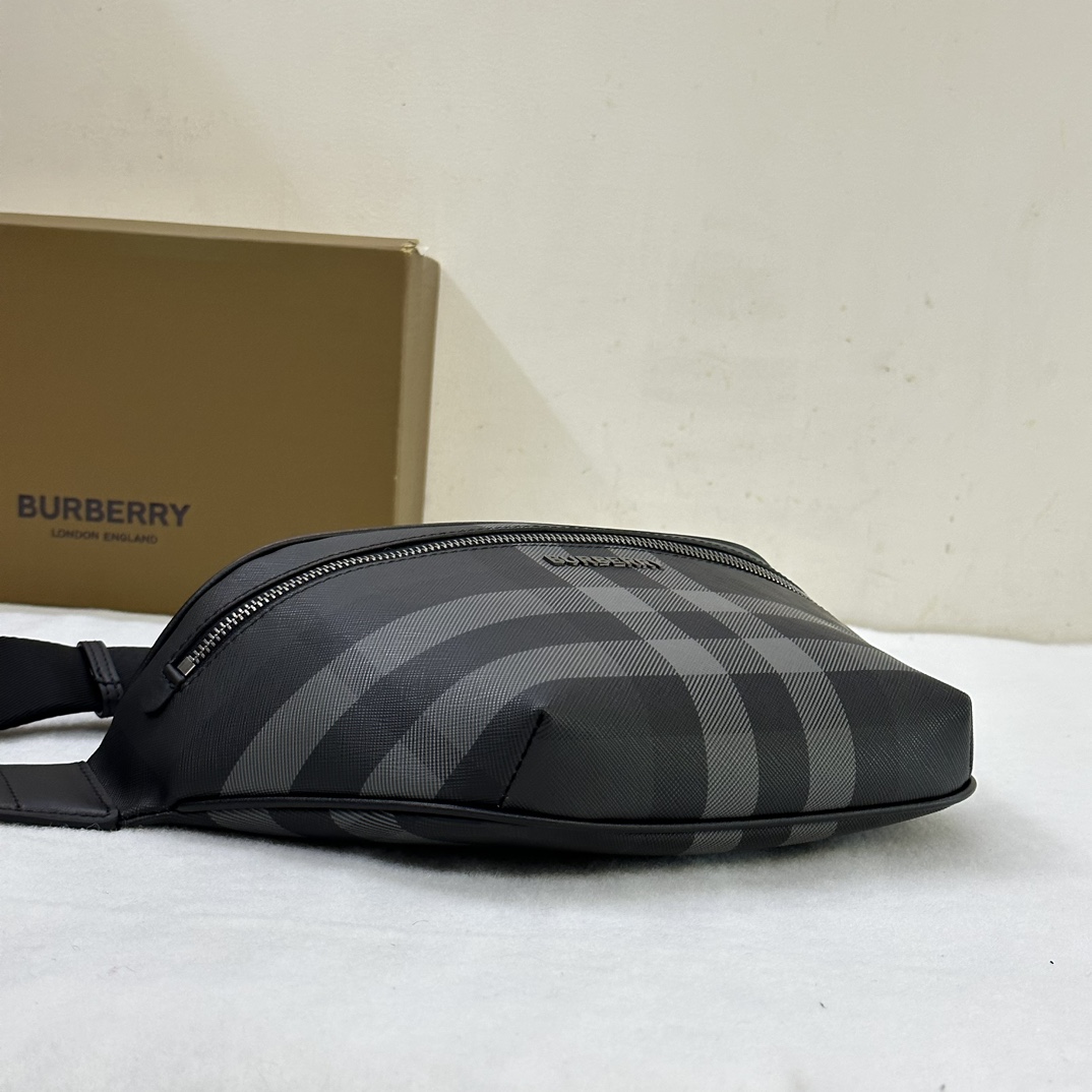 Burberry Waist Bag-37.5 x 8 x 17CM