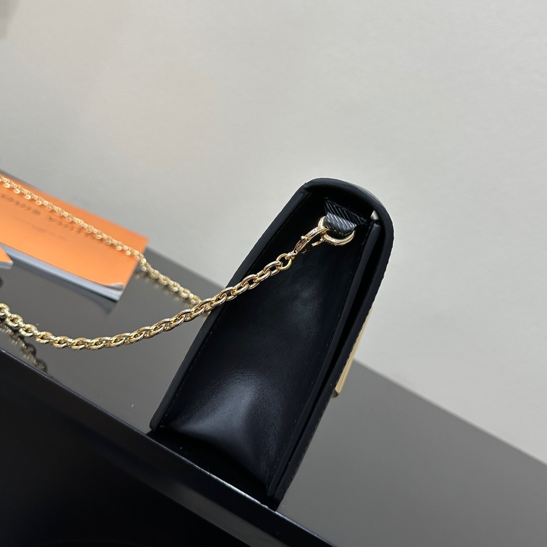 Louis Vuitton Twist Bag-M68750-19×13.5x4CM