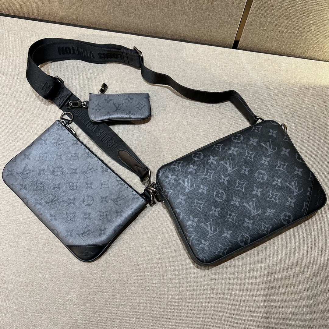 Louis Vuitton Trio Messenger Bag -M22481-25 x 18.5 x 7CM